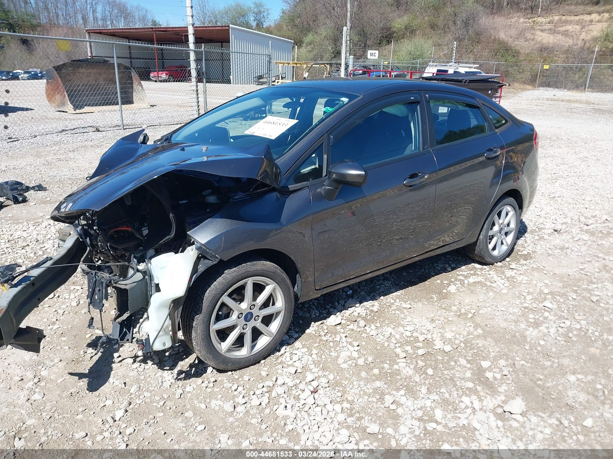 FORD FIESTA image 2