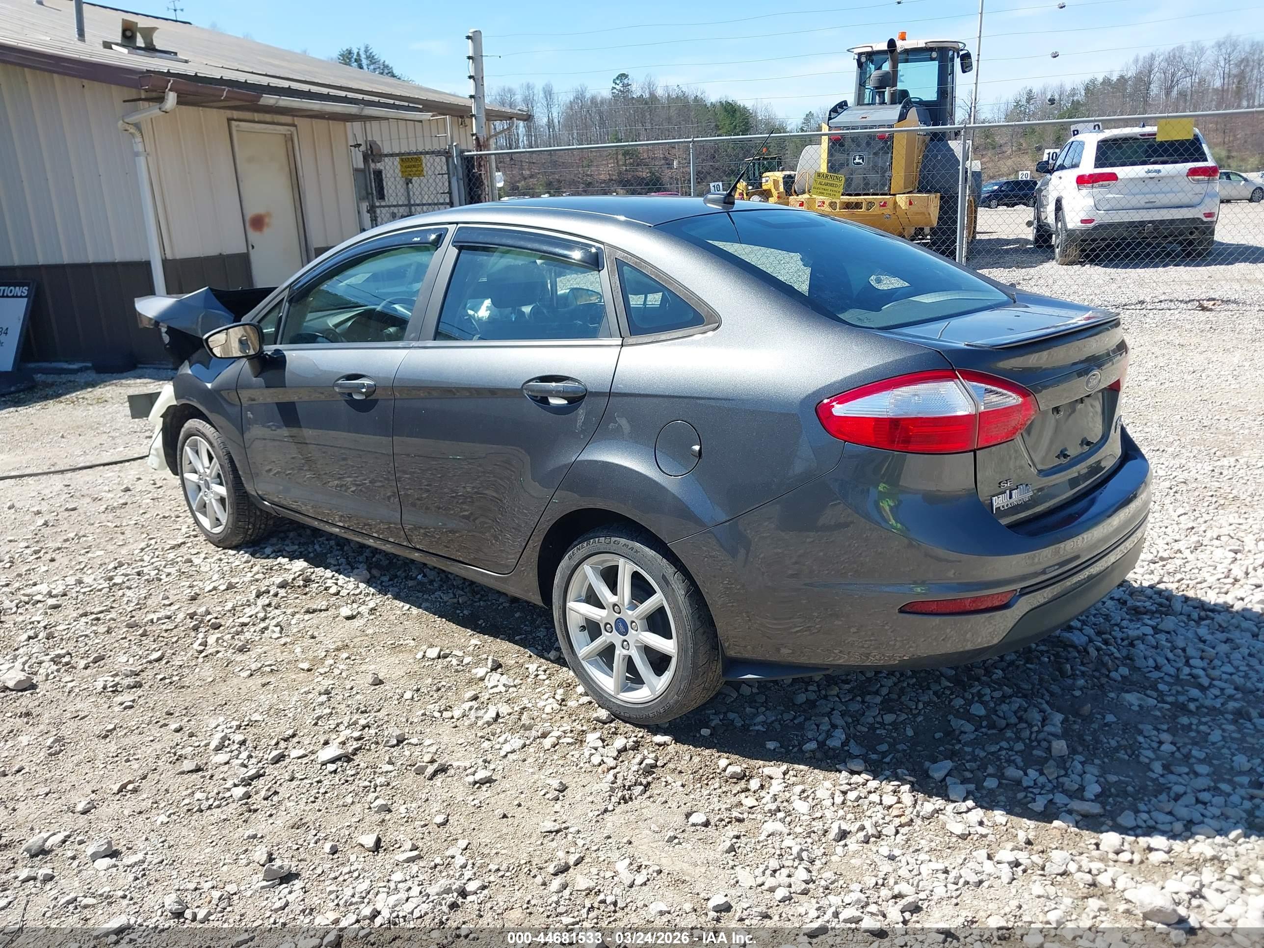 FORD FIESTA image 3