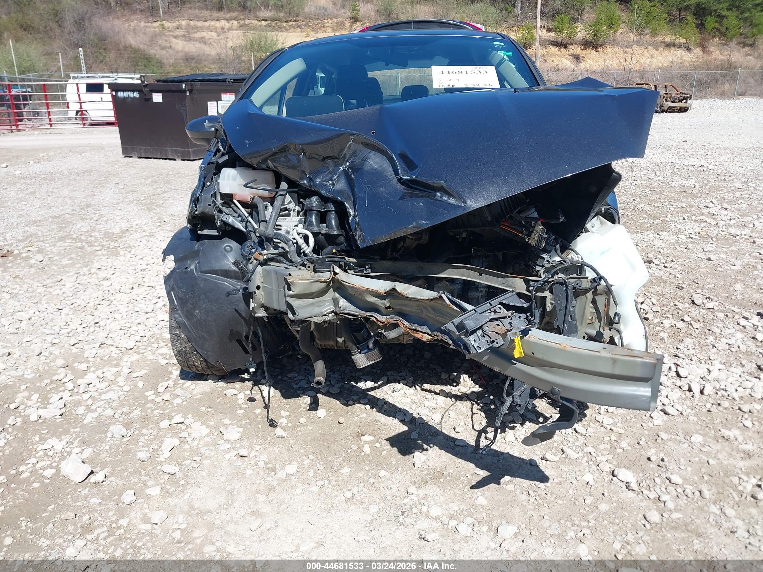 FORD FIESTA image 6