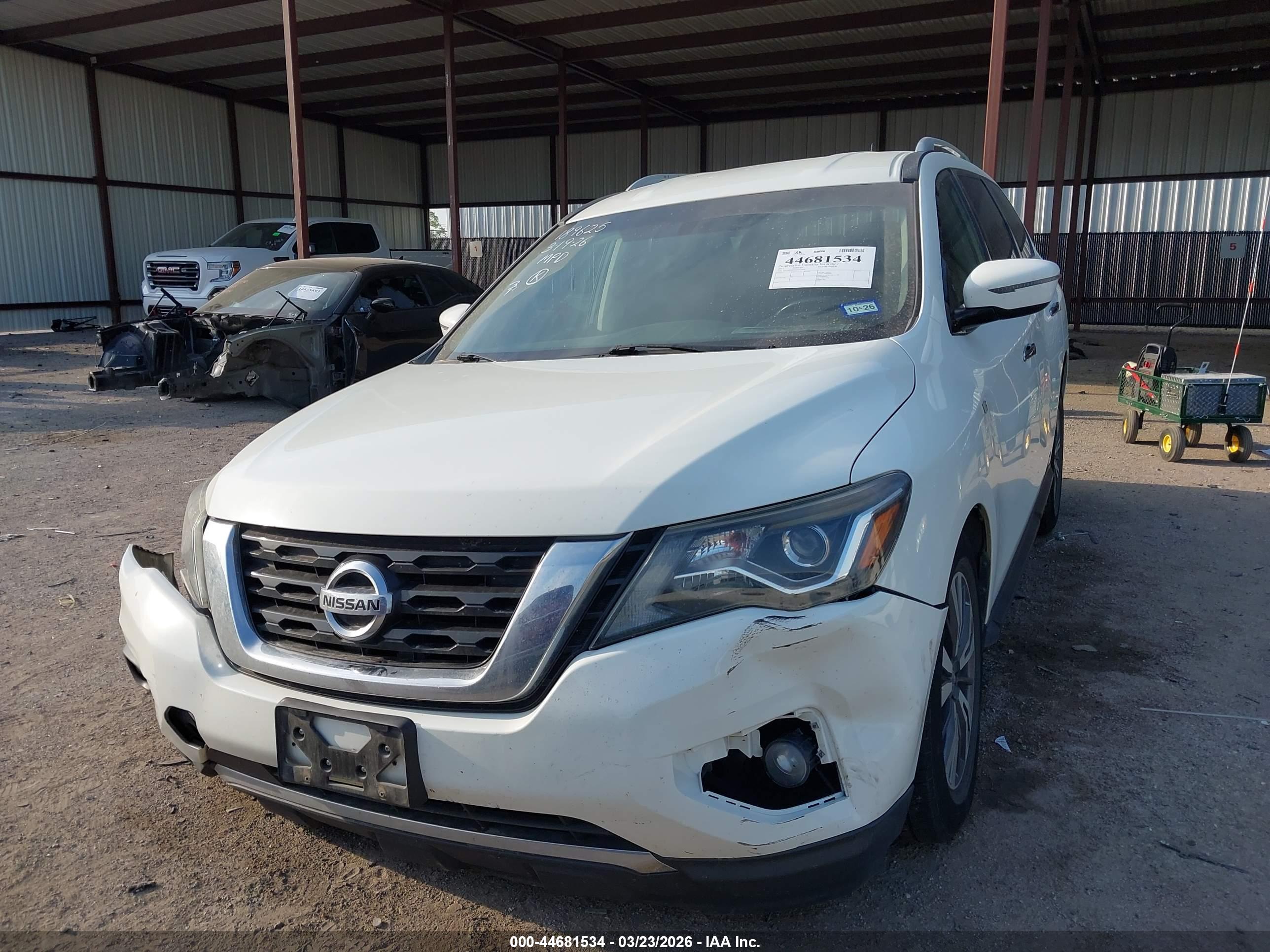 NISSAN PATHFINDER image 2