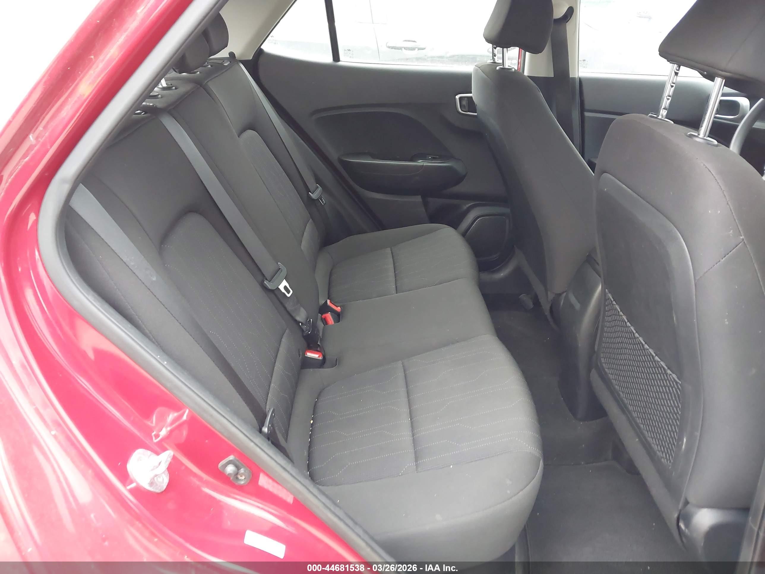 HYUNDAI VENUE image 8