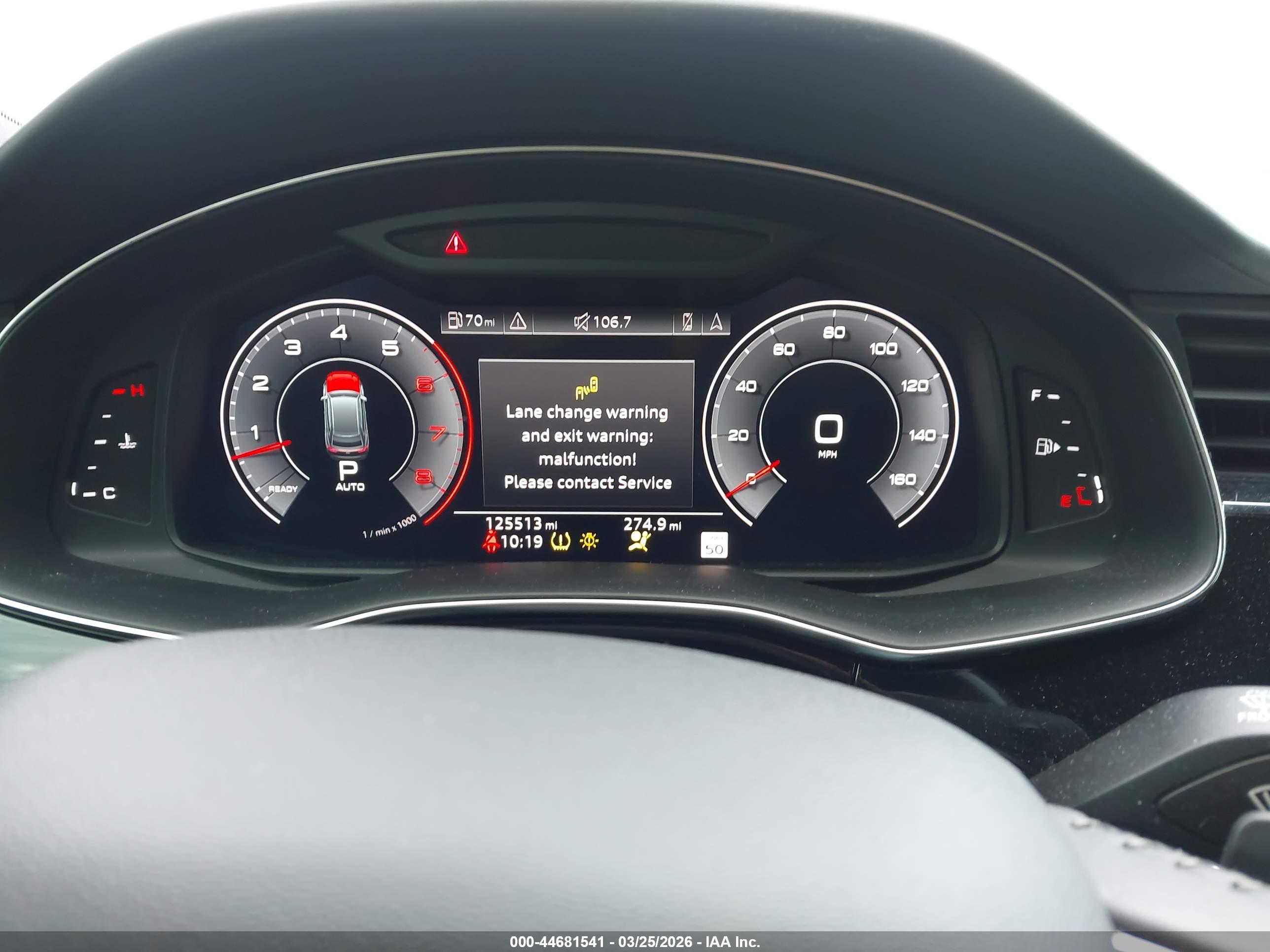 AUDI Q8 image 7