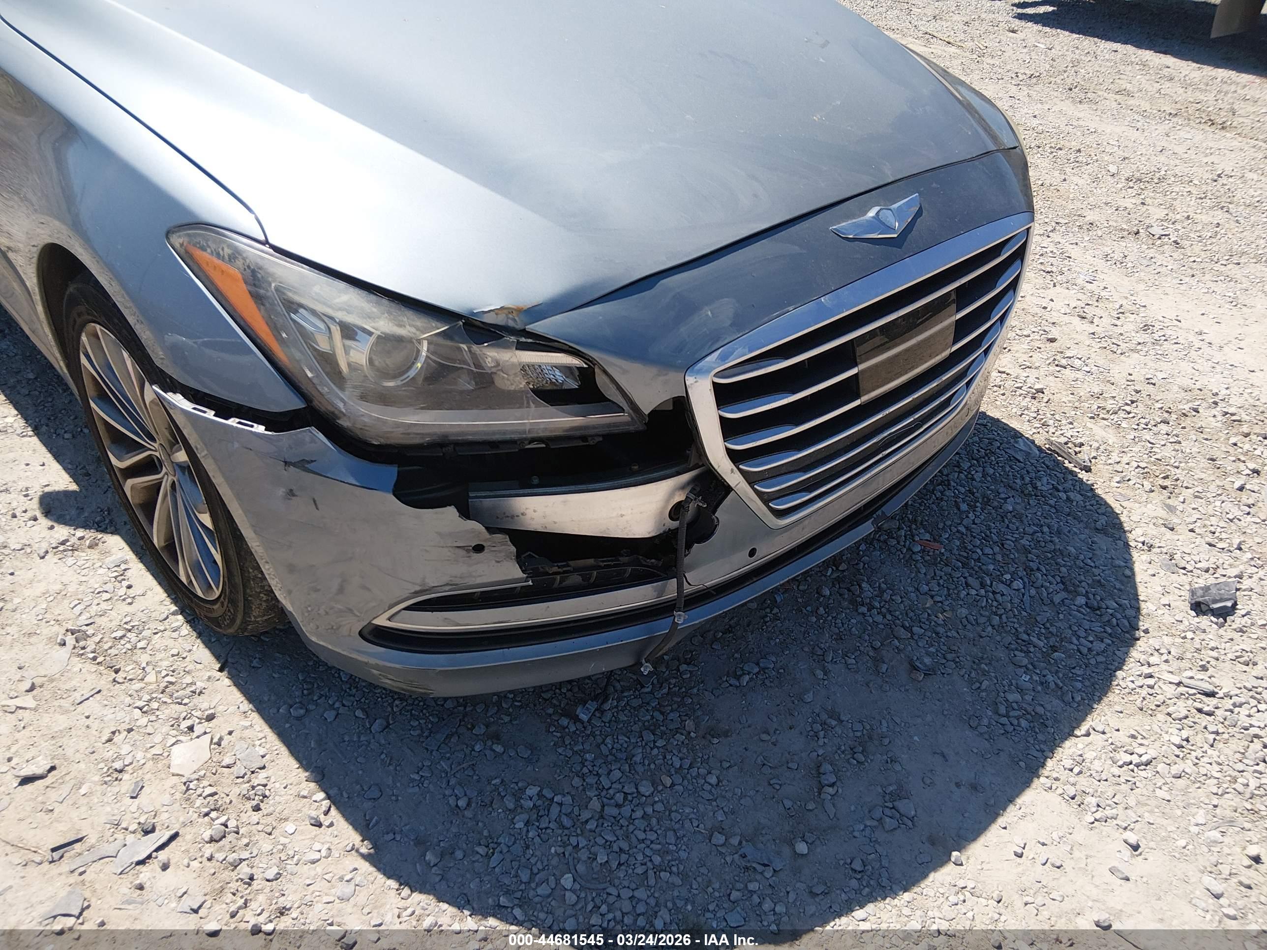 HYUNDAI GENESIS image 6