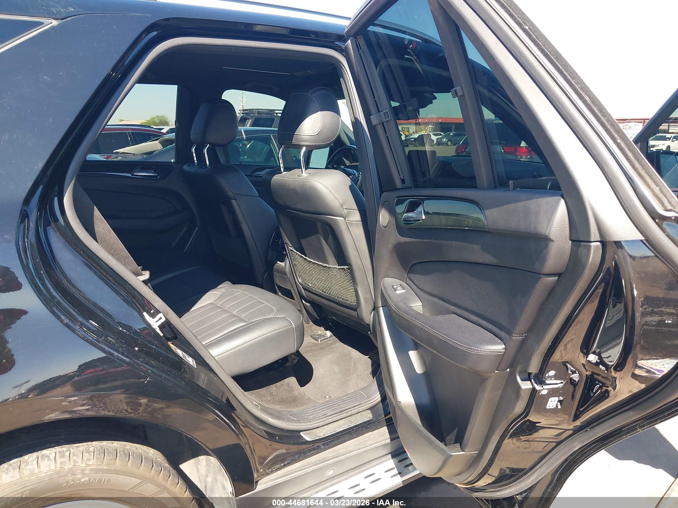 MERCEDES-BENZ GLE image 8