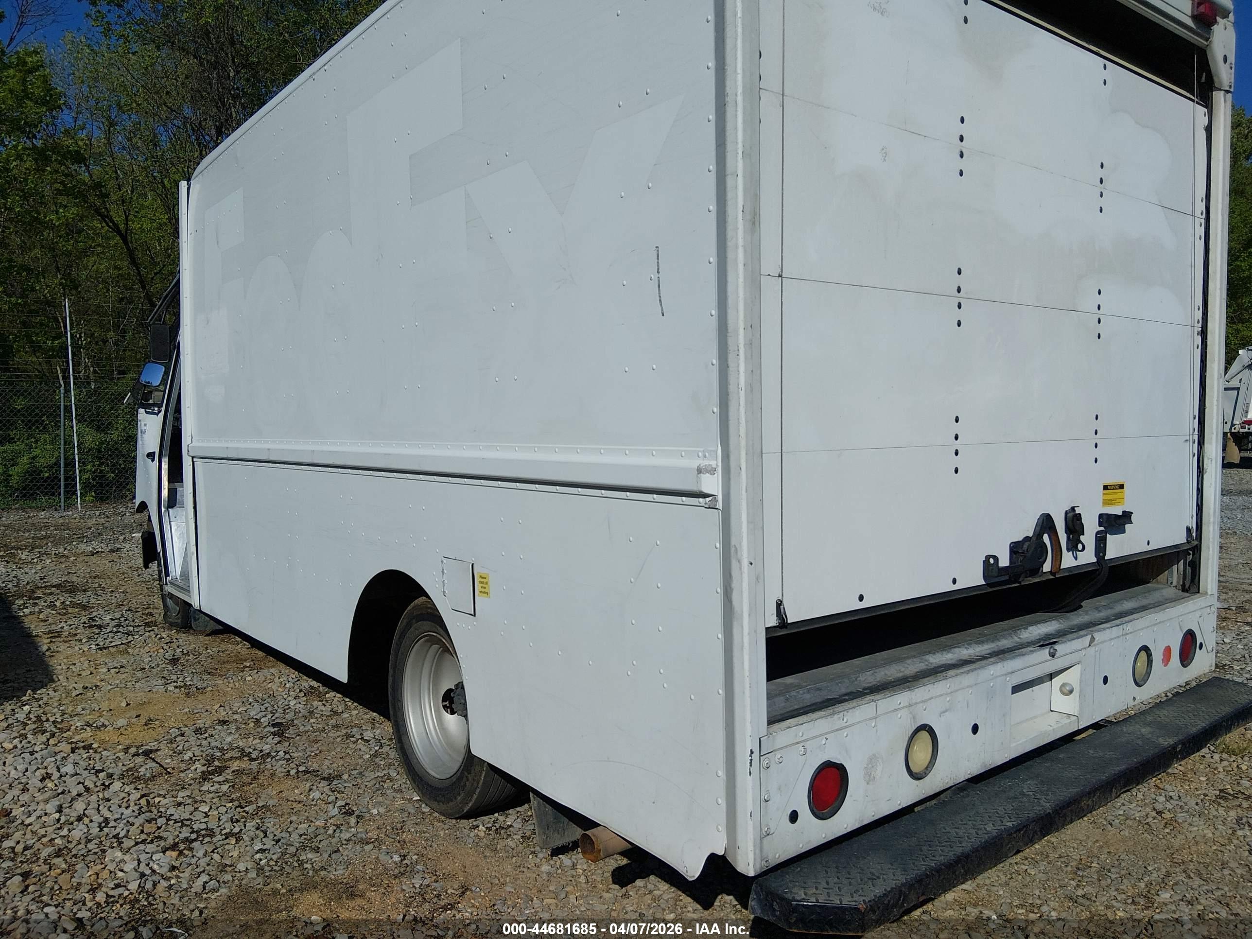 WORKHORSE CUSTOM image 3