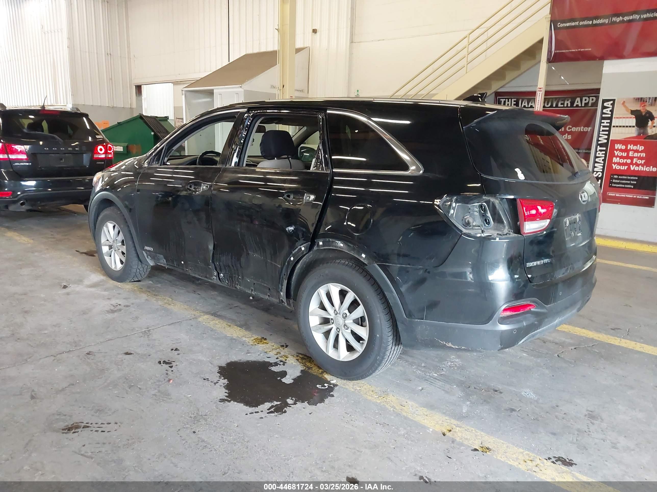 KIA SORENTO image 3