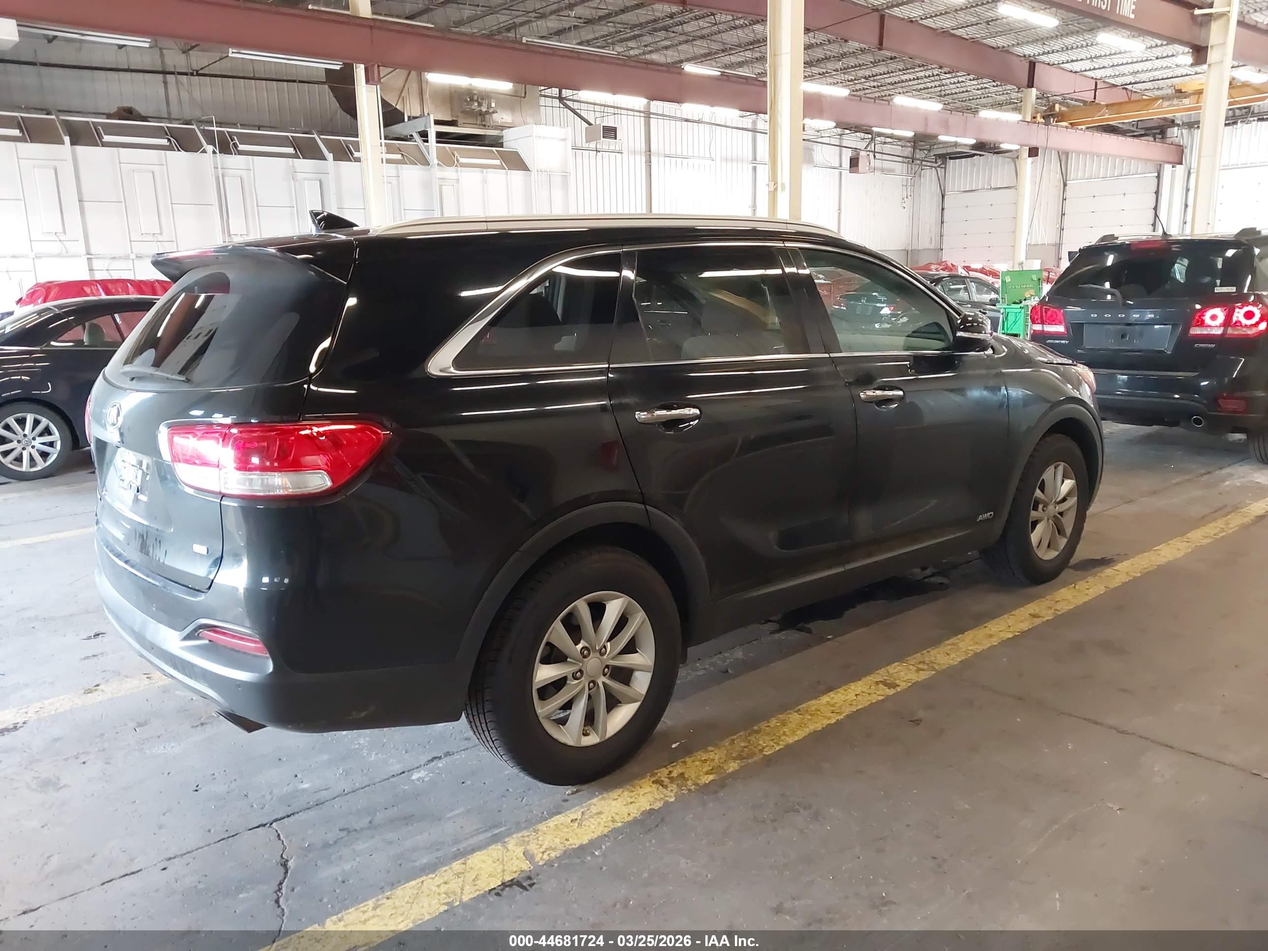 KIA SORENTO image 4