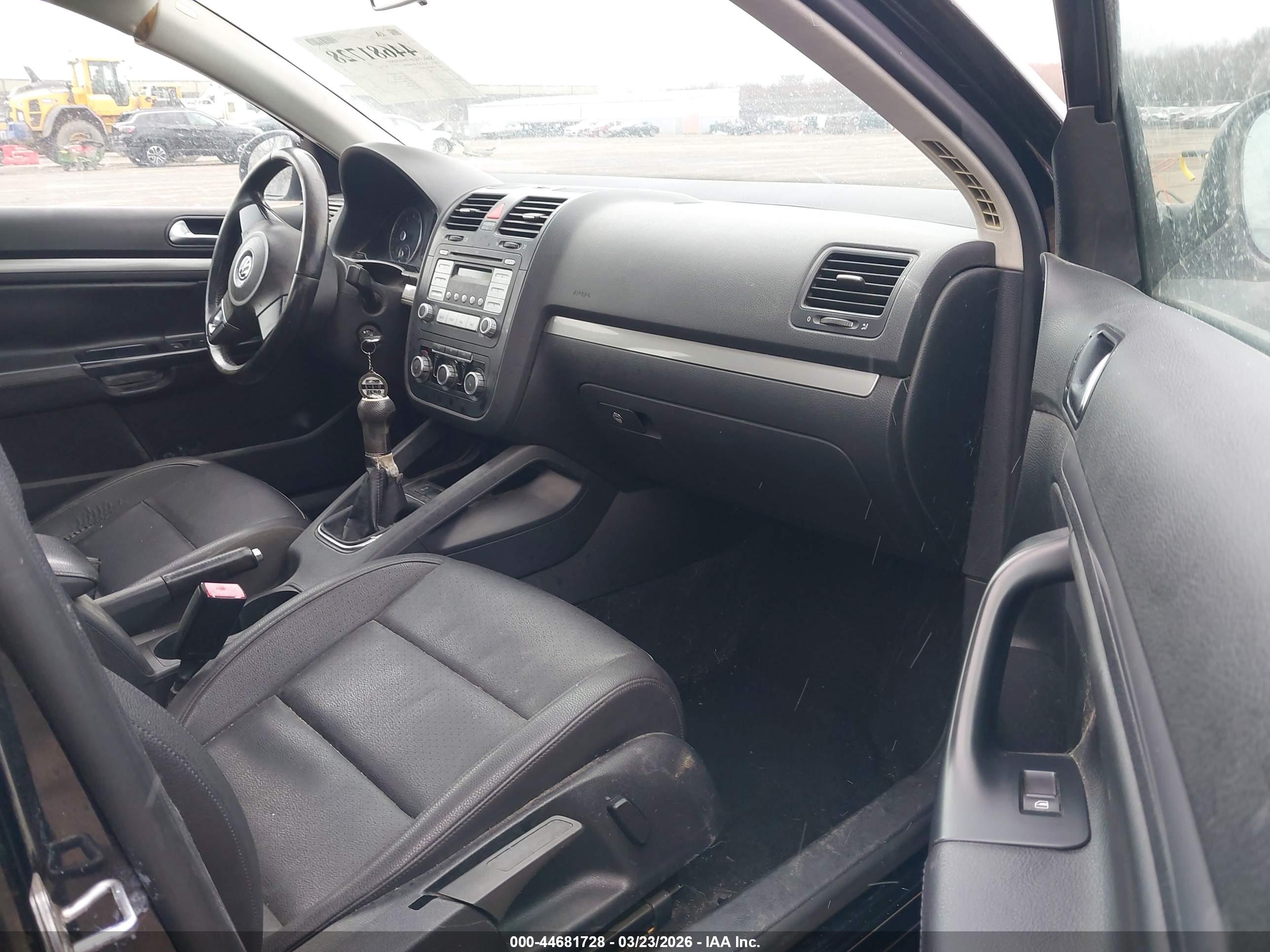 VOLKSWAGEN JETTA image 5