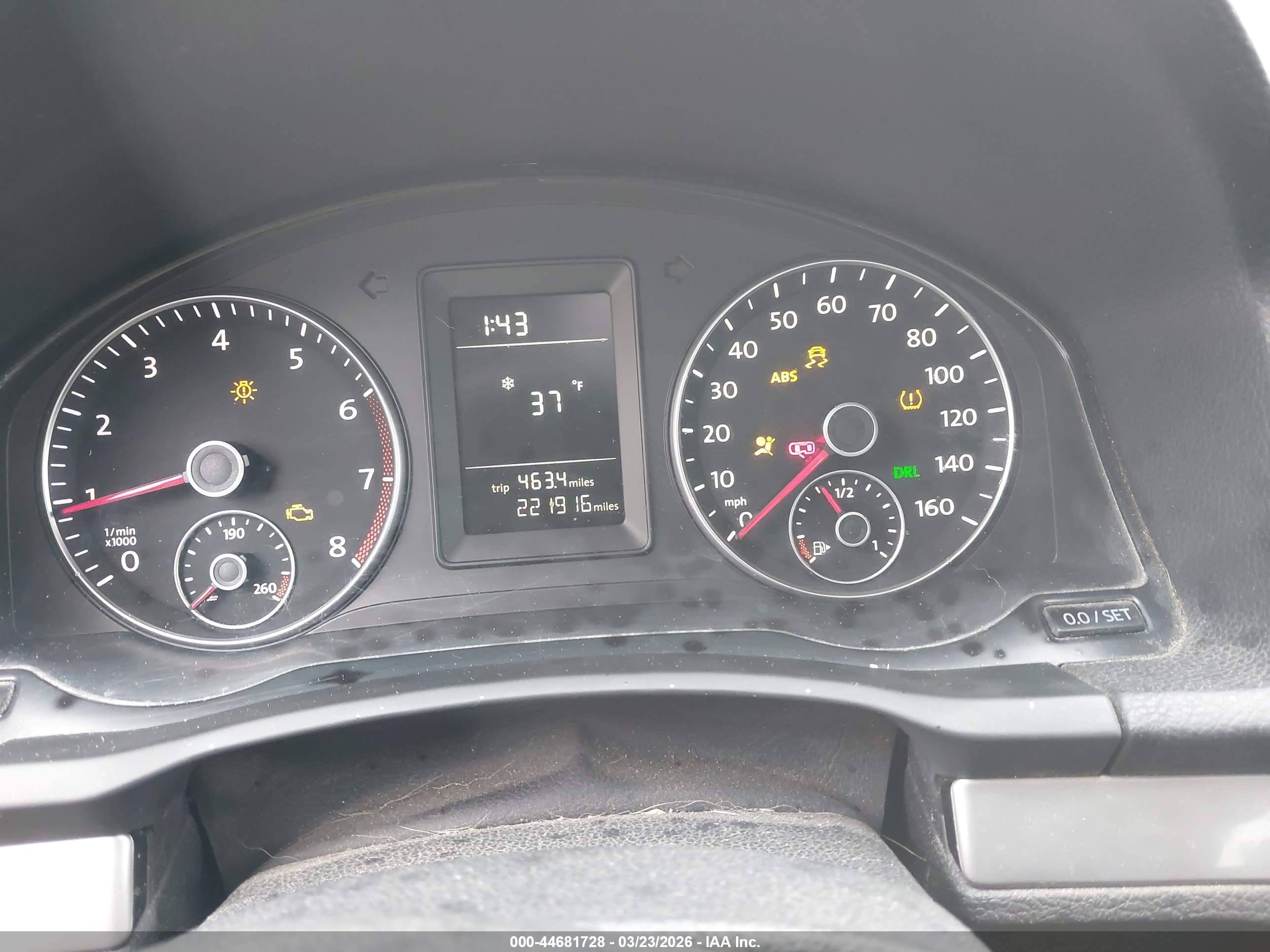 VOLKSWAGEN JETTA image 7