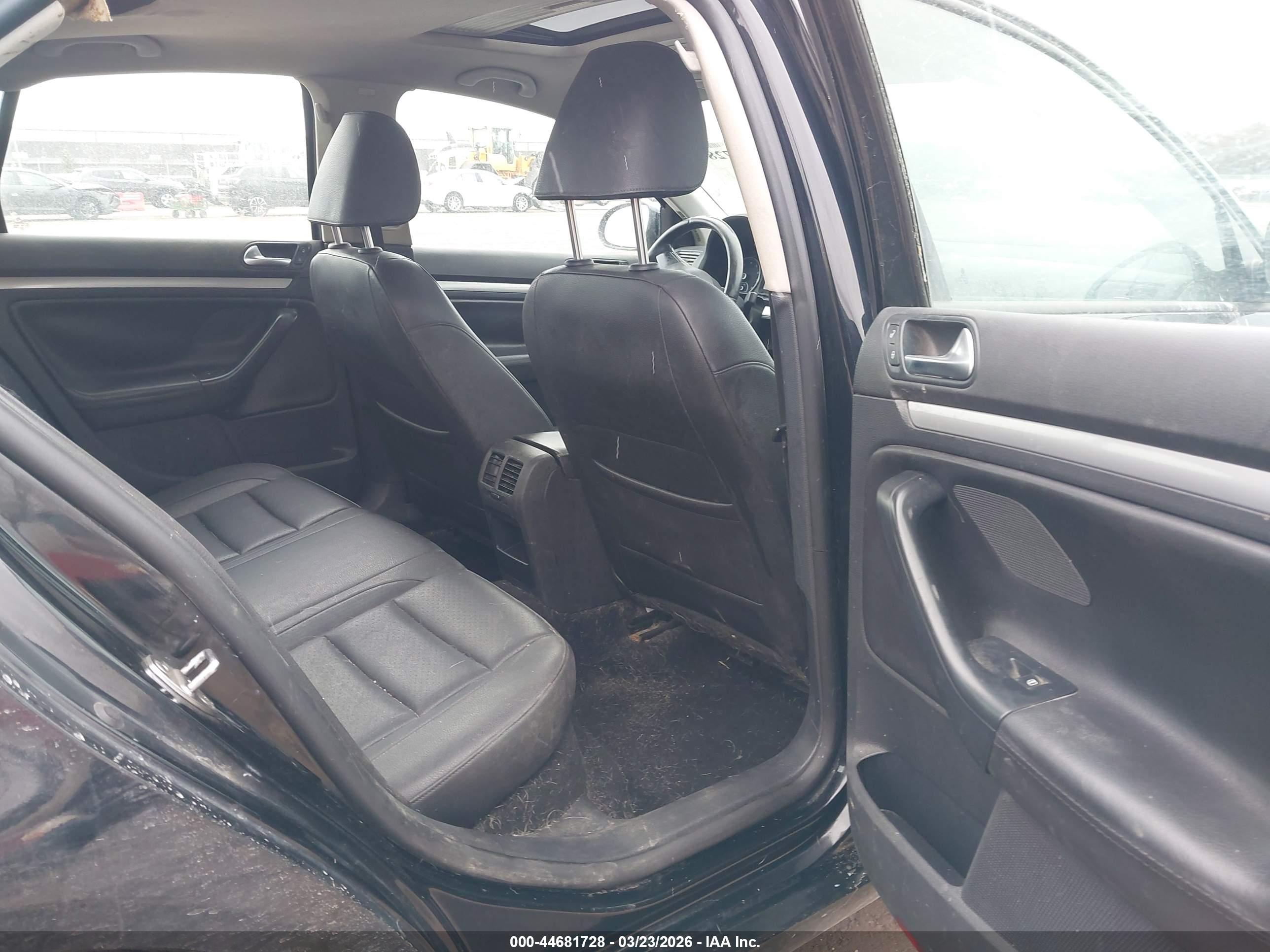 VOLKSWAGEN JETTA image 8