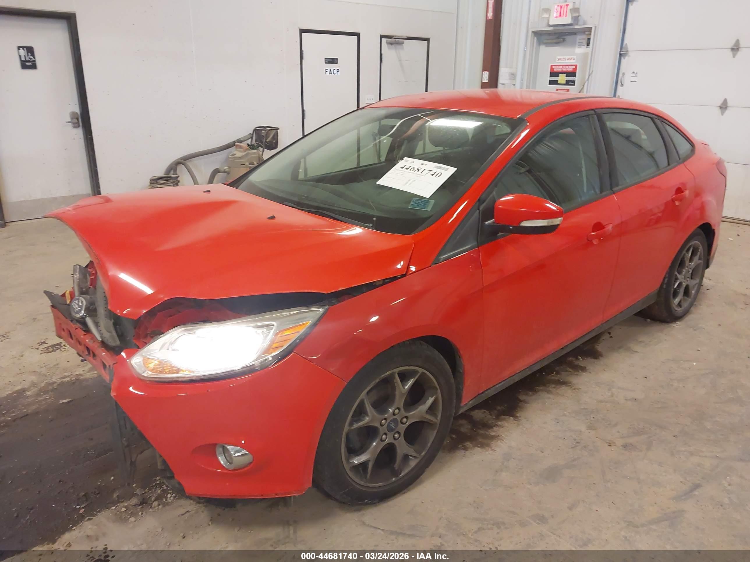 FORD FOCUS image 2