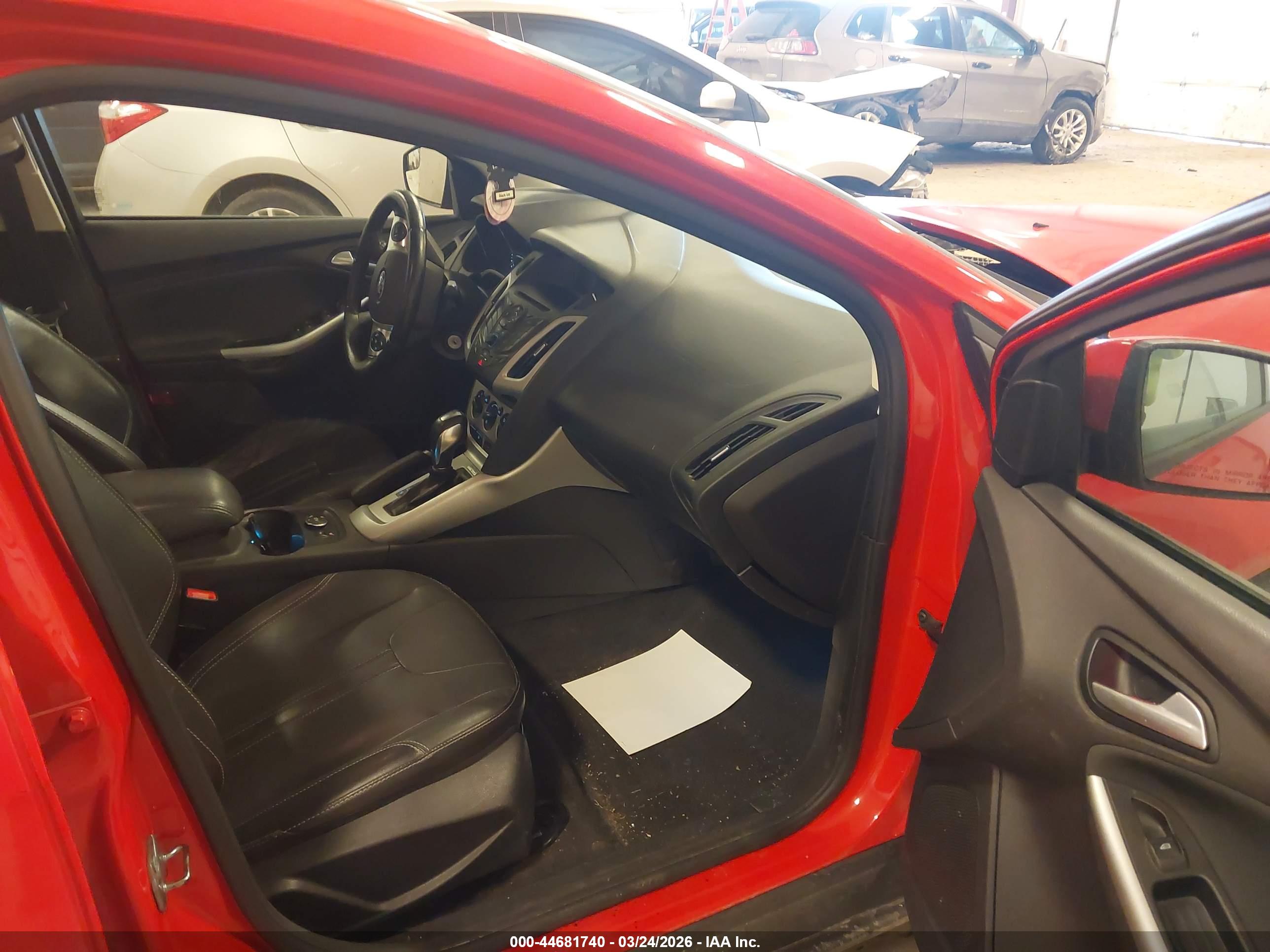 FORD FOCUS image 5