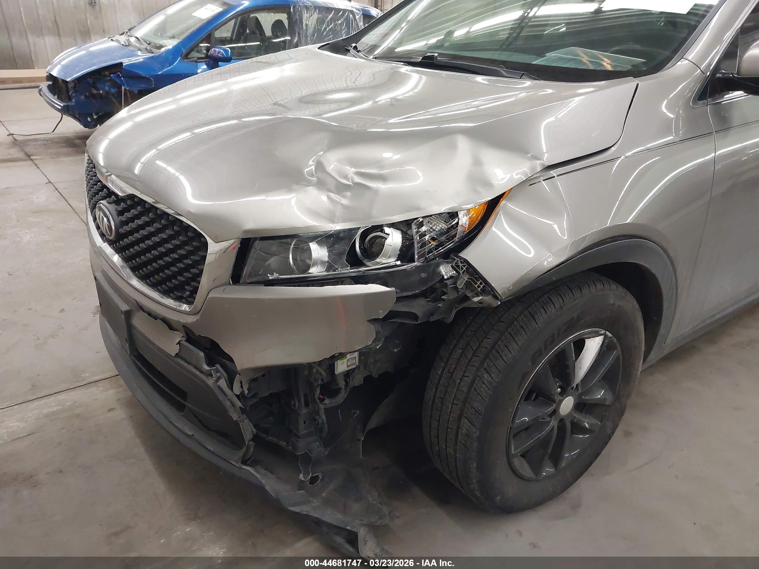 KIA SORENTO image 6