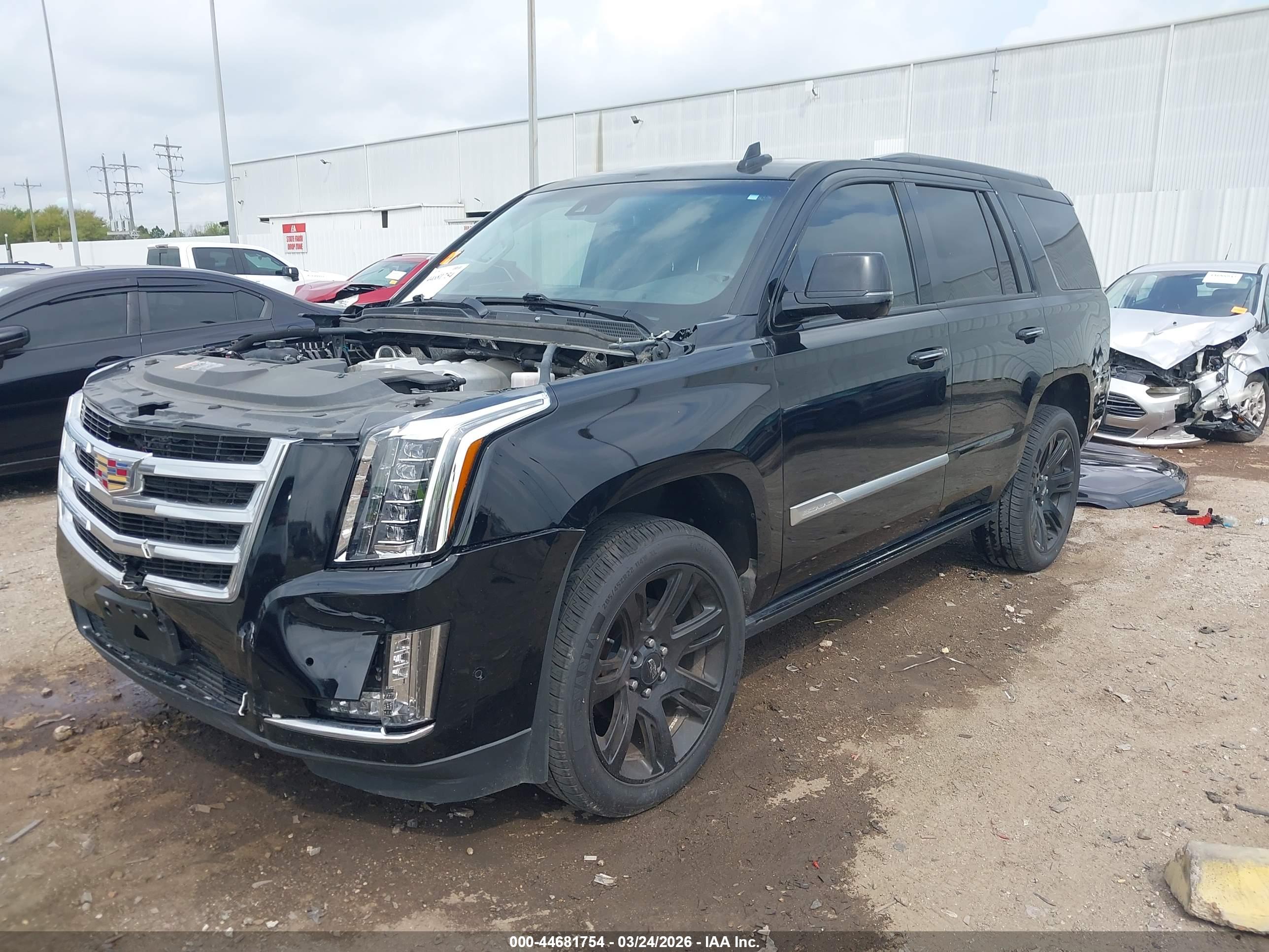 CADILLAC ESCALADE image 2