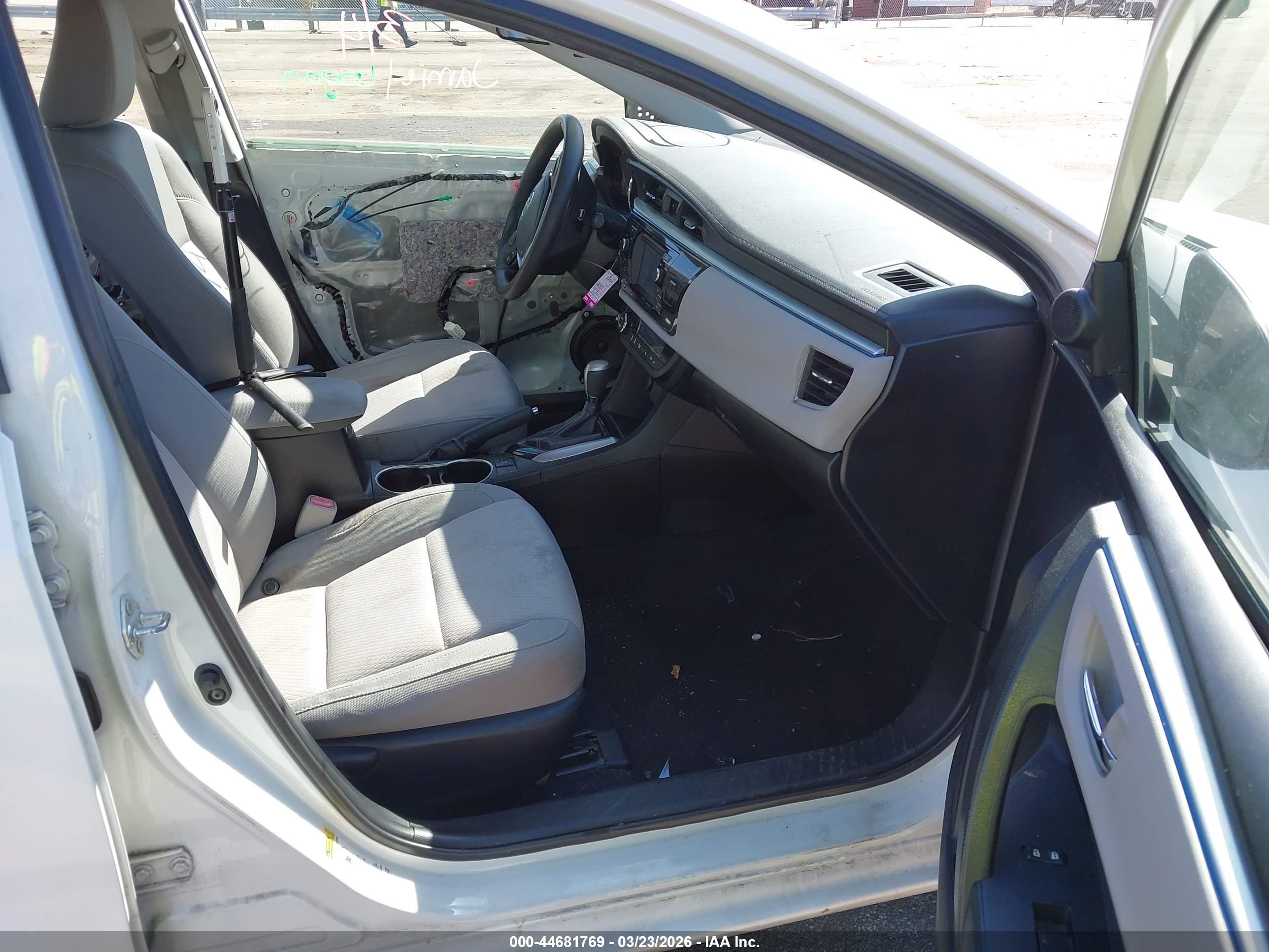 TOYOTA COROLLA image 5
