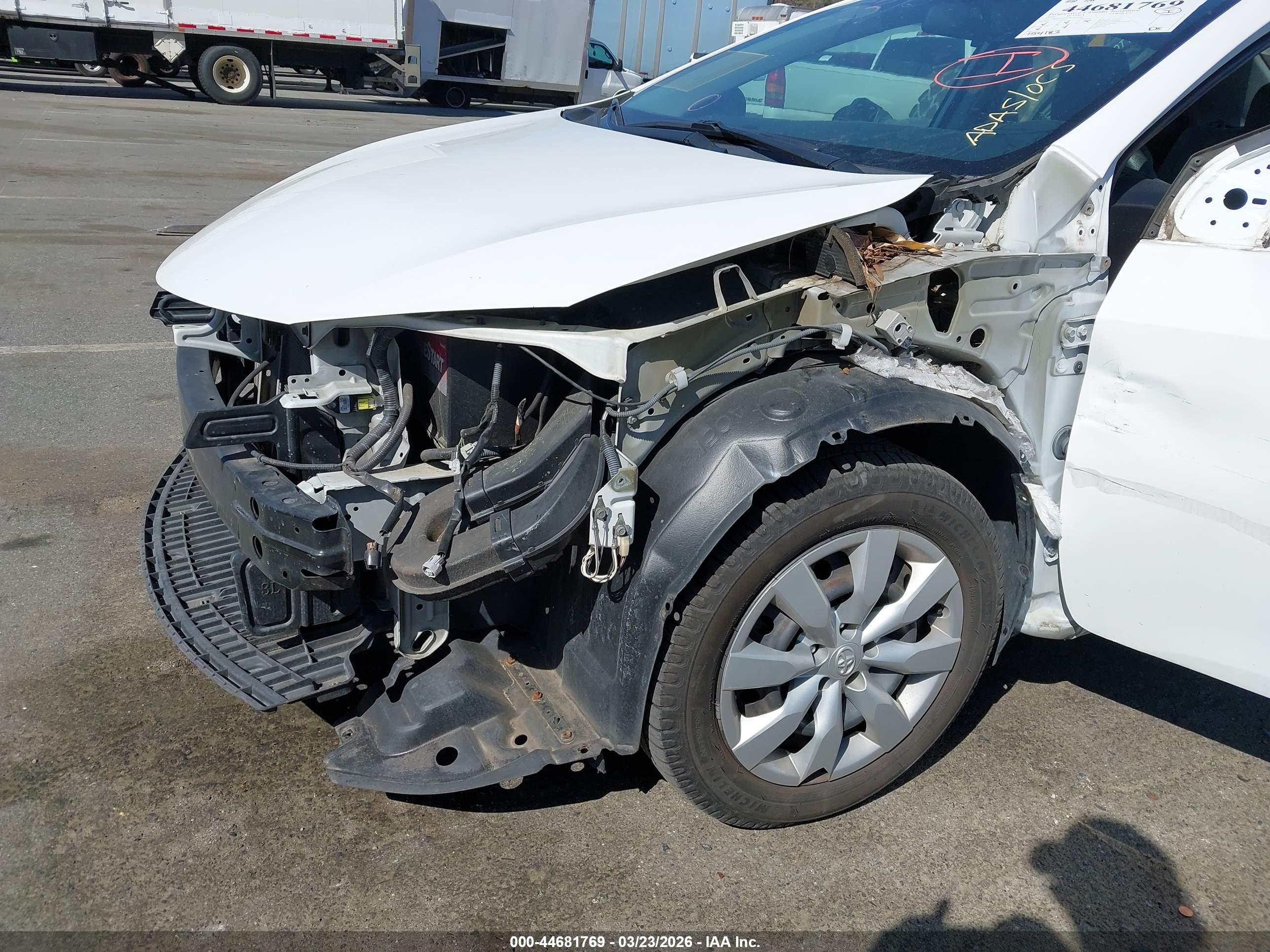 TOYOTA COROLLA image 6