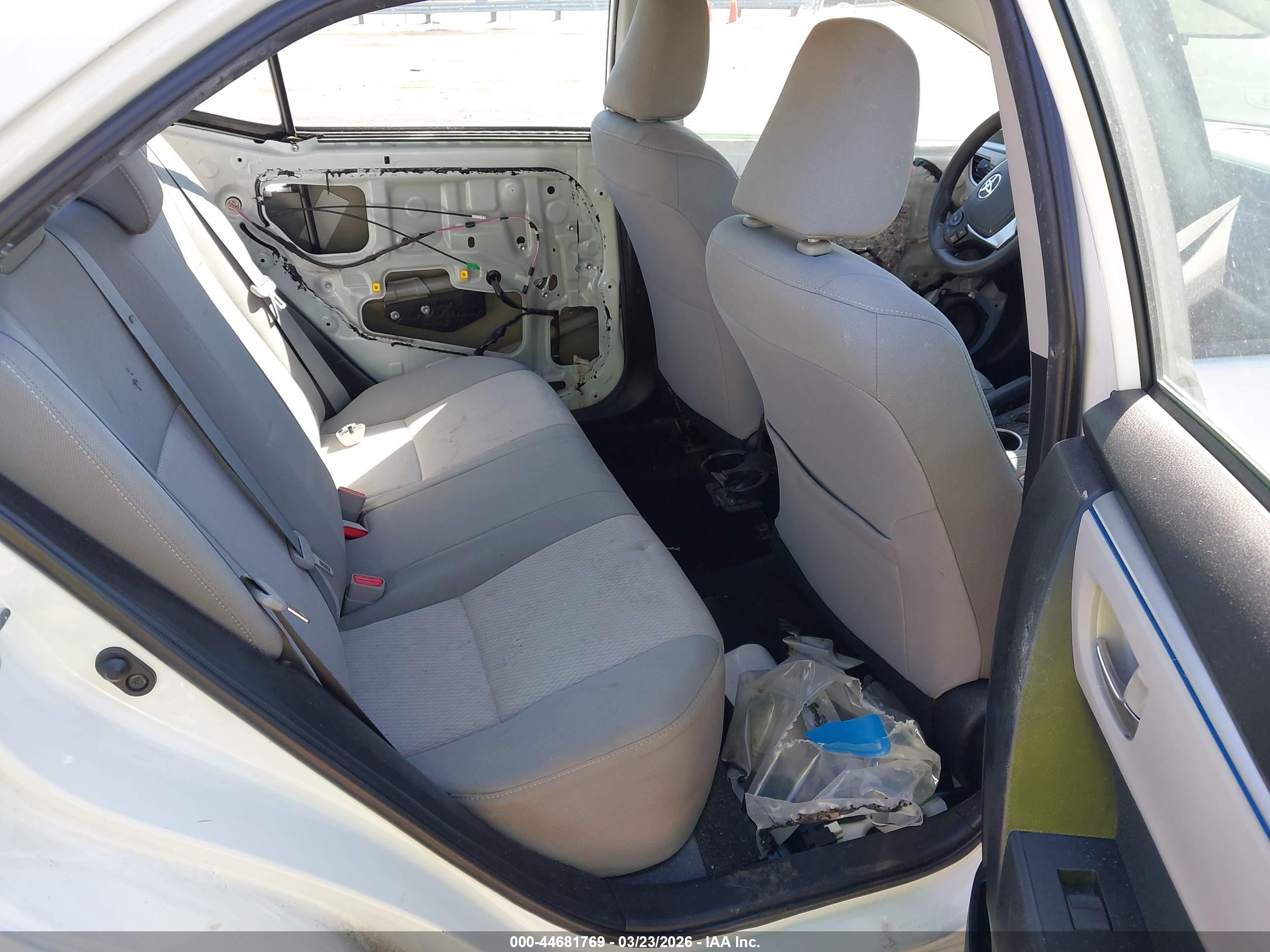 TOYOTA COROLLA image 8