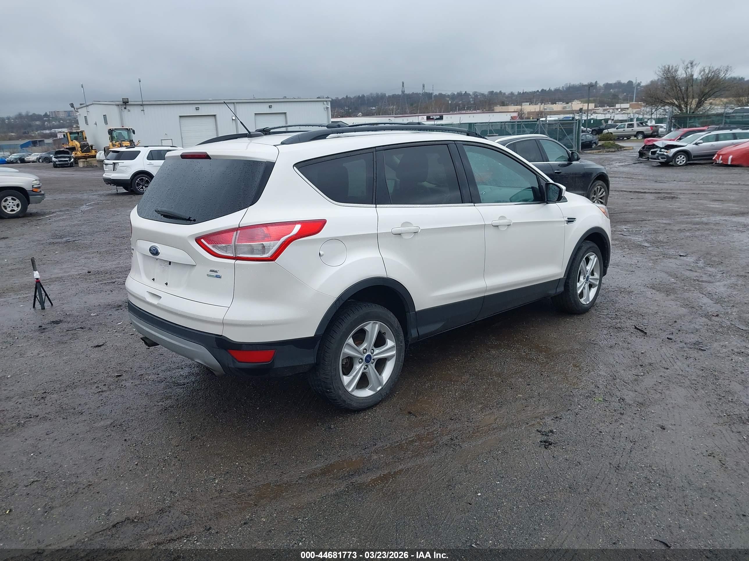 FORD ESCAPE image 4