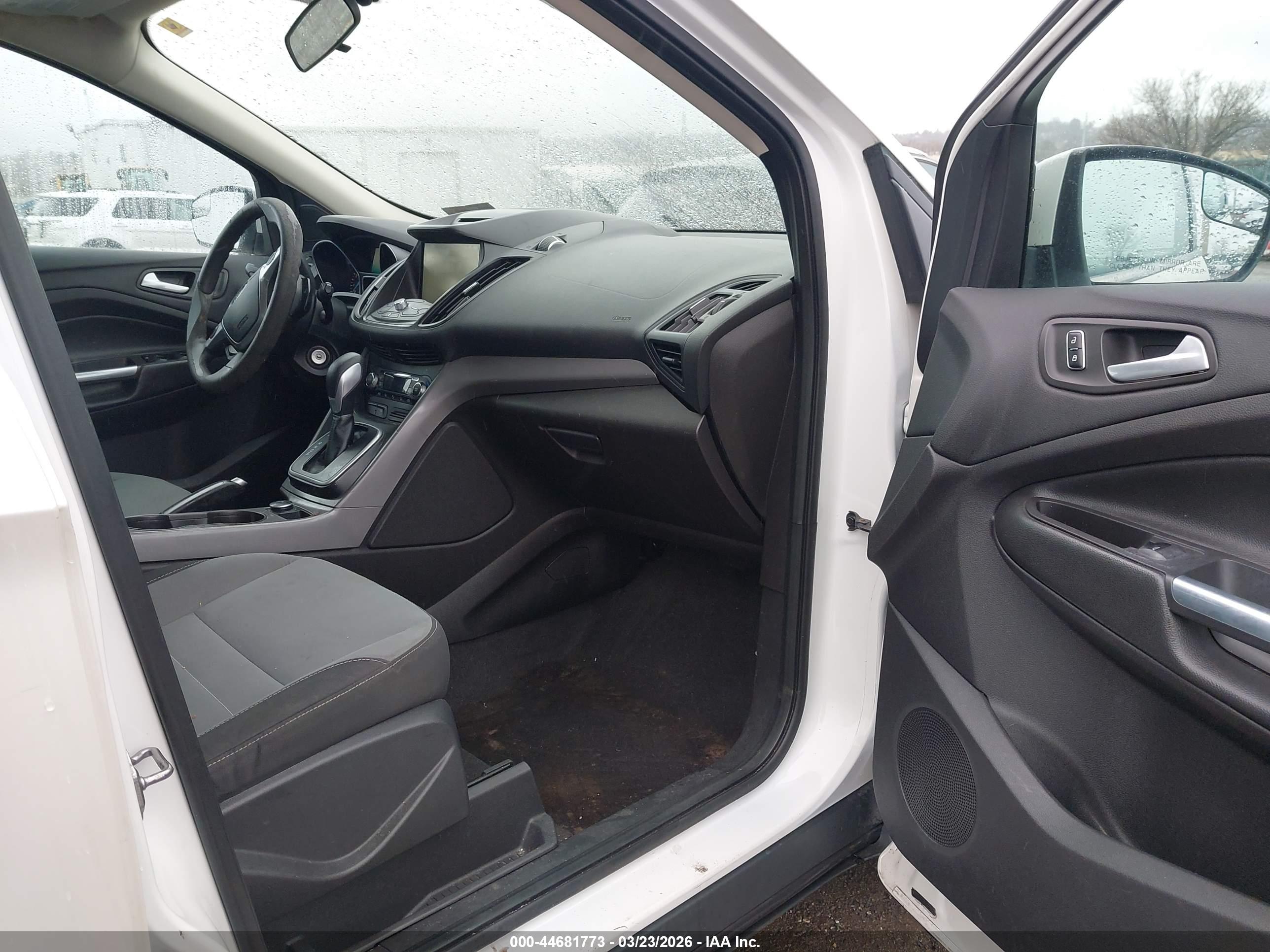 FORD ESCAPE image 5