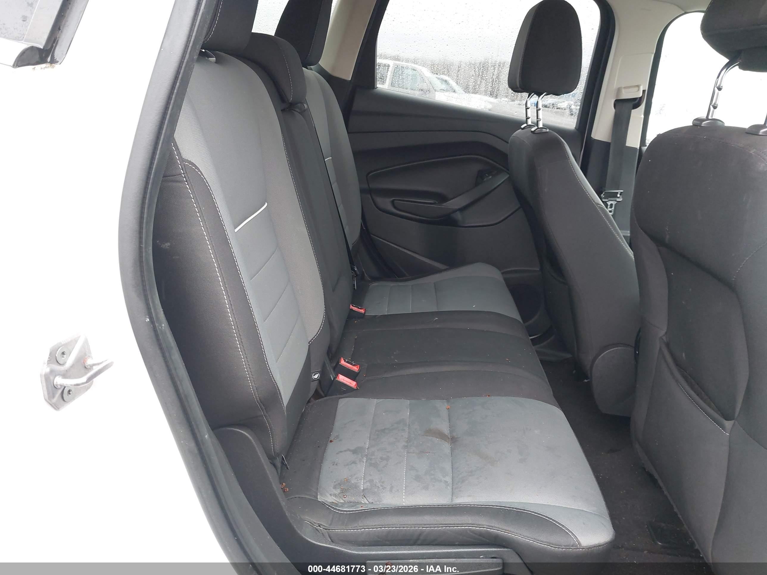 FORD ESCAPE image 8
