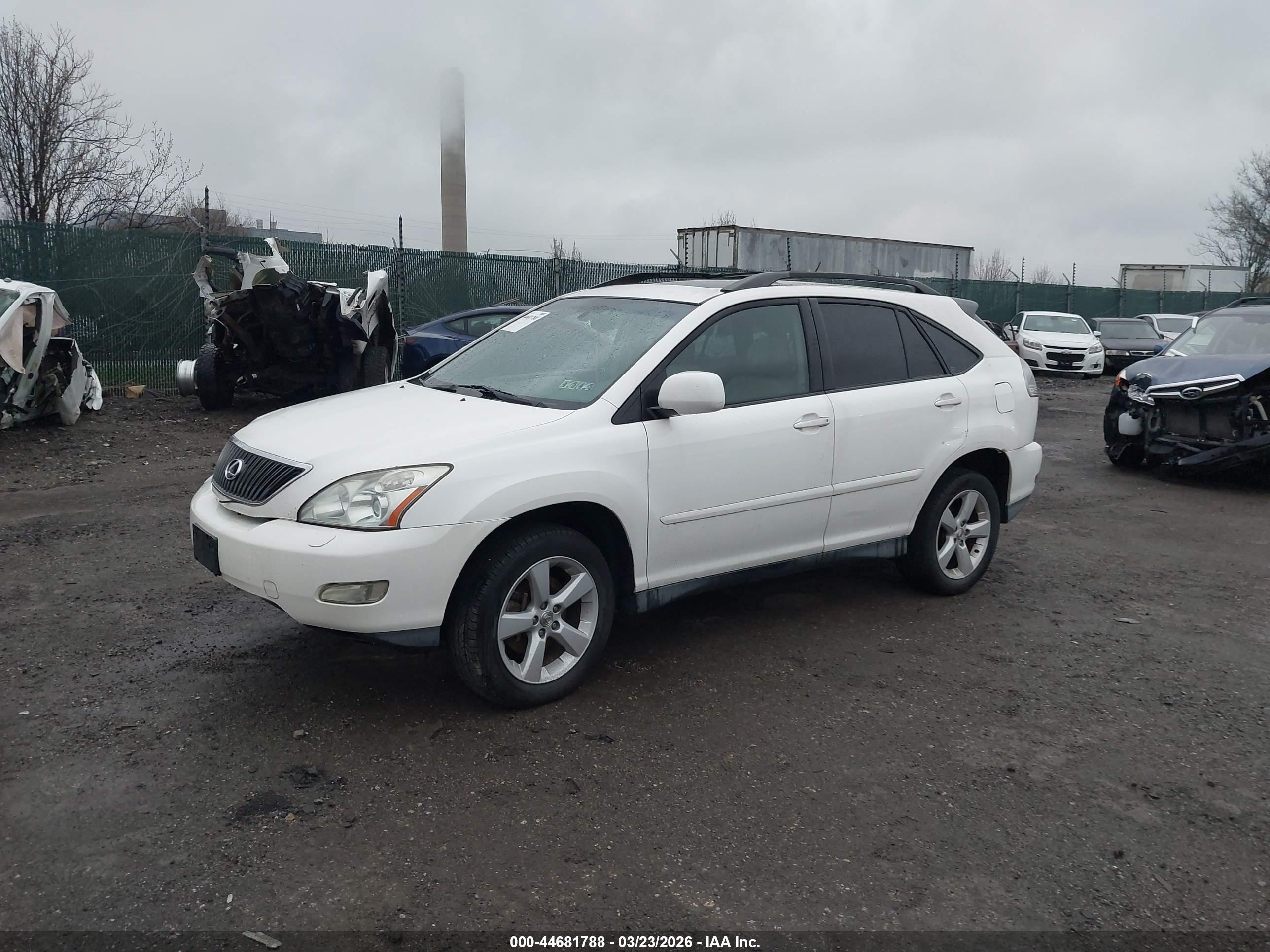 LEXUS RX image 2