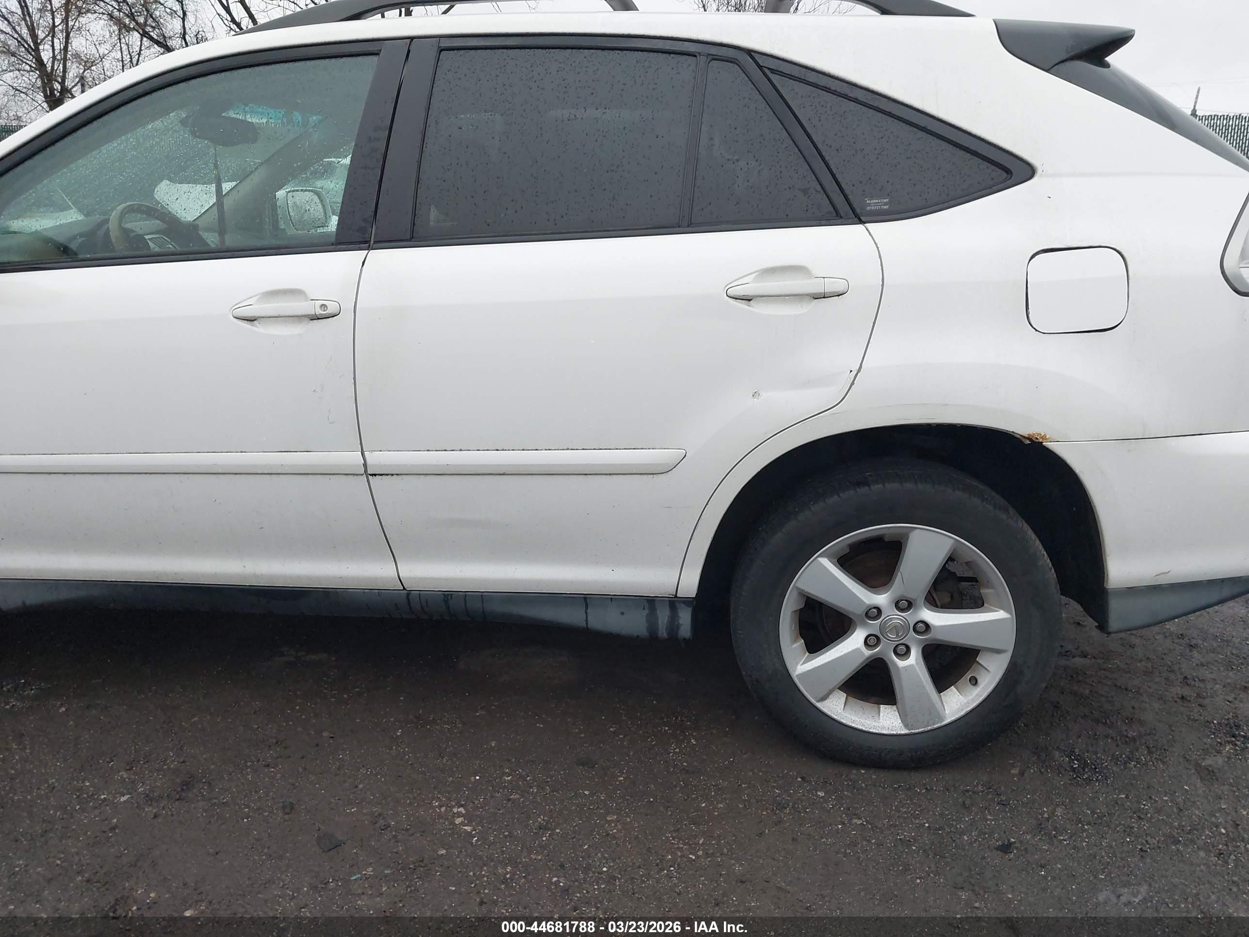 LEXUS RX image 6