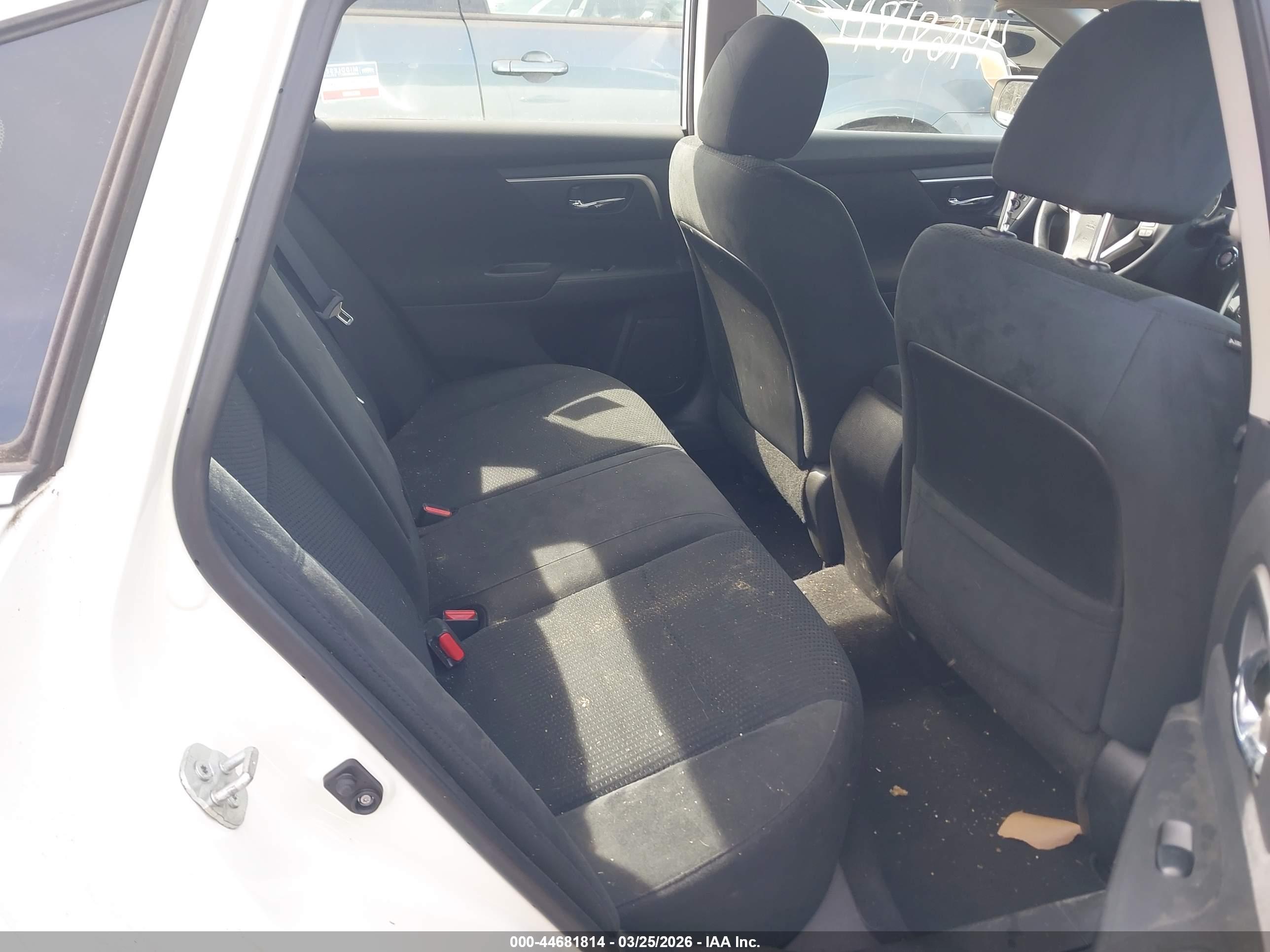 NISSAN ALTIMA image 8