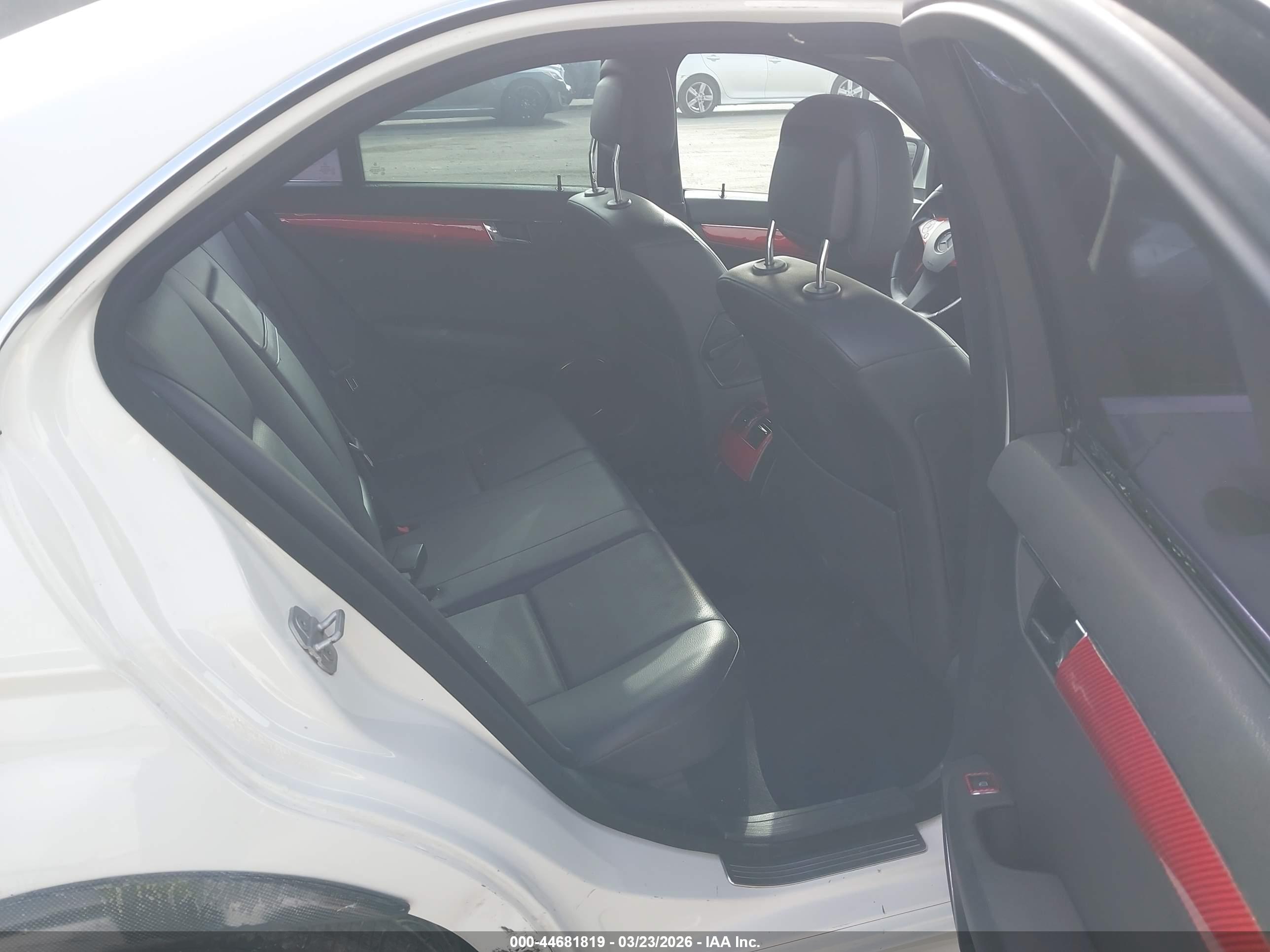 MERCEDES-BENZ C image 8