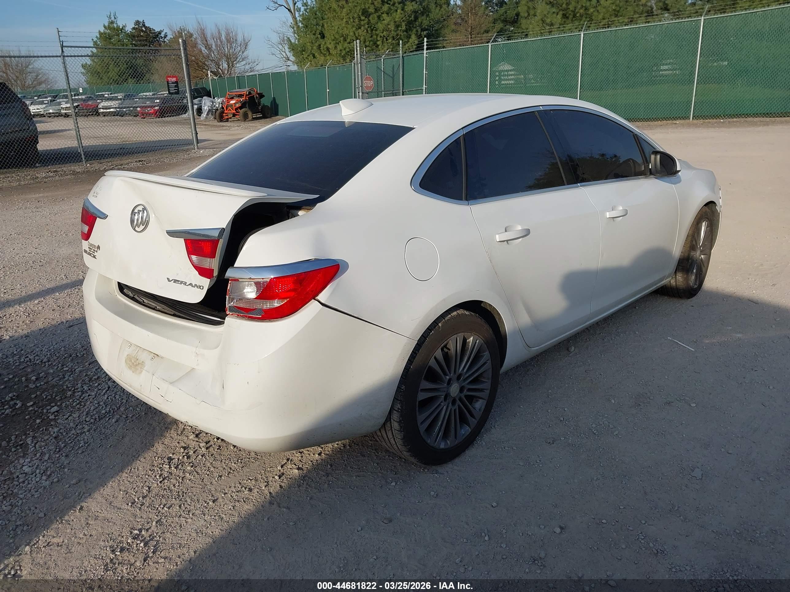 BUICK VERANO image 4