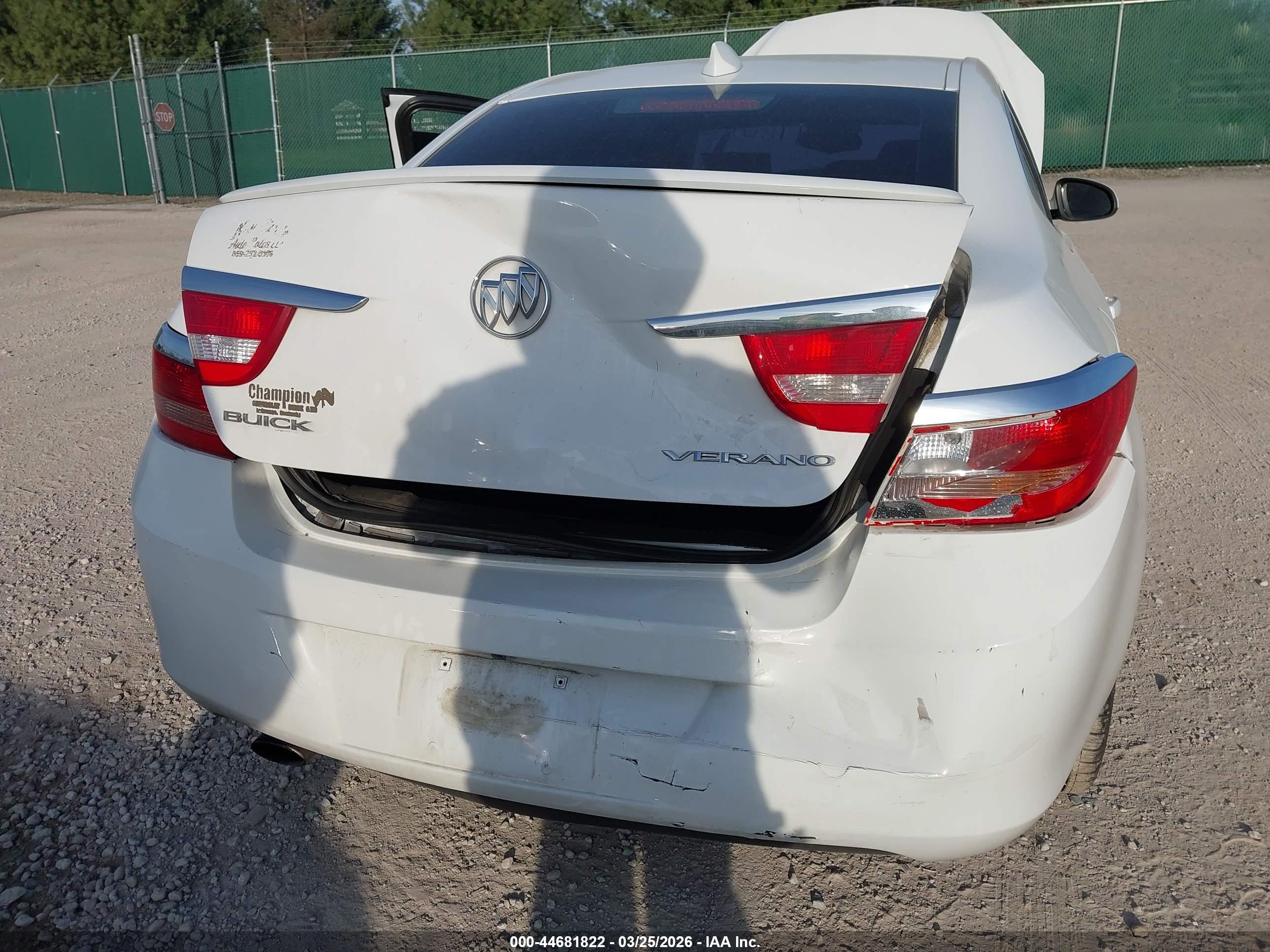 BUICK VERANO image 6