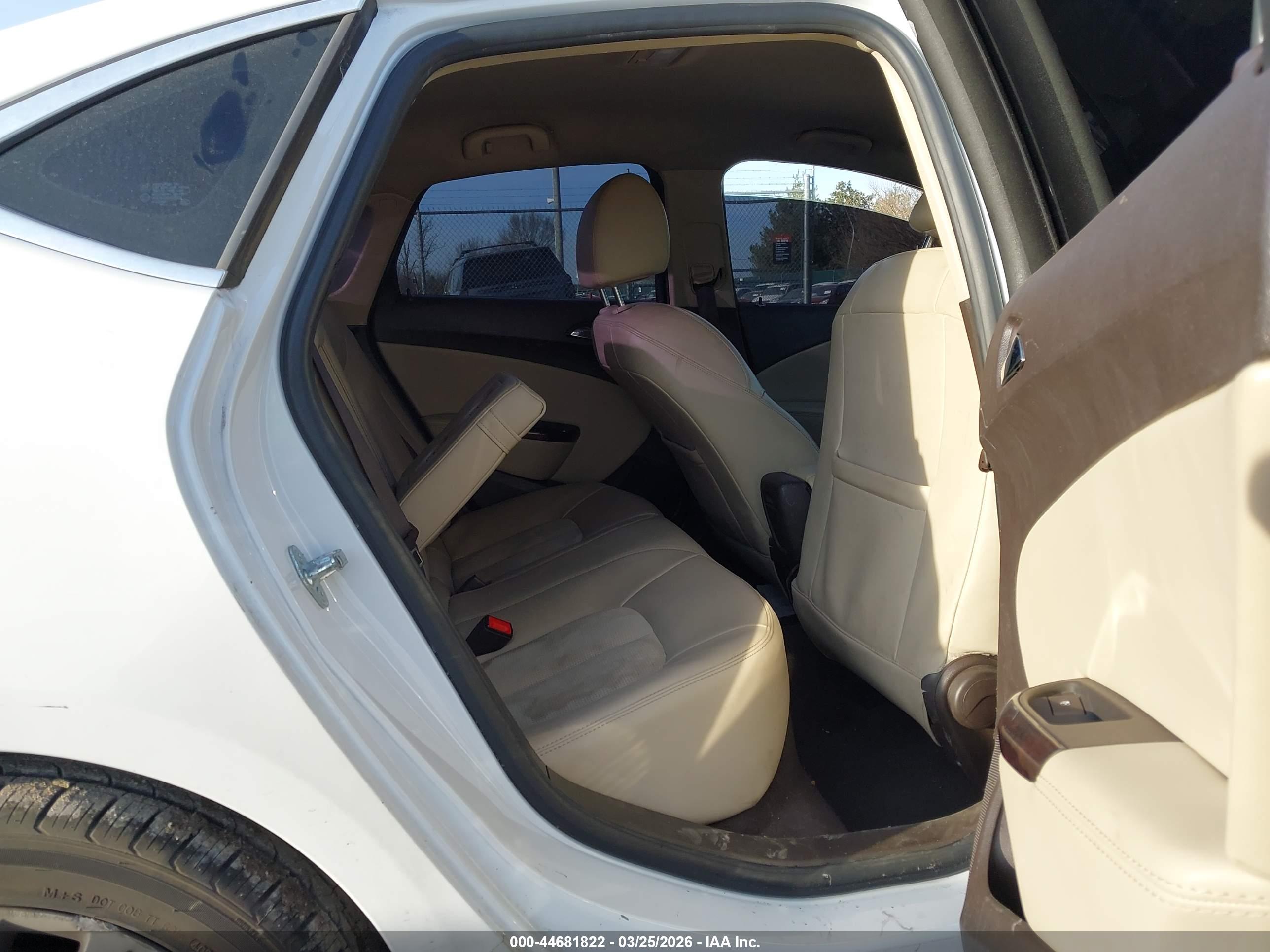 BUICK VERANO image 8