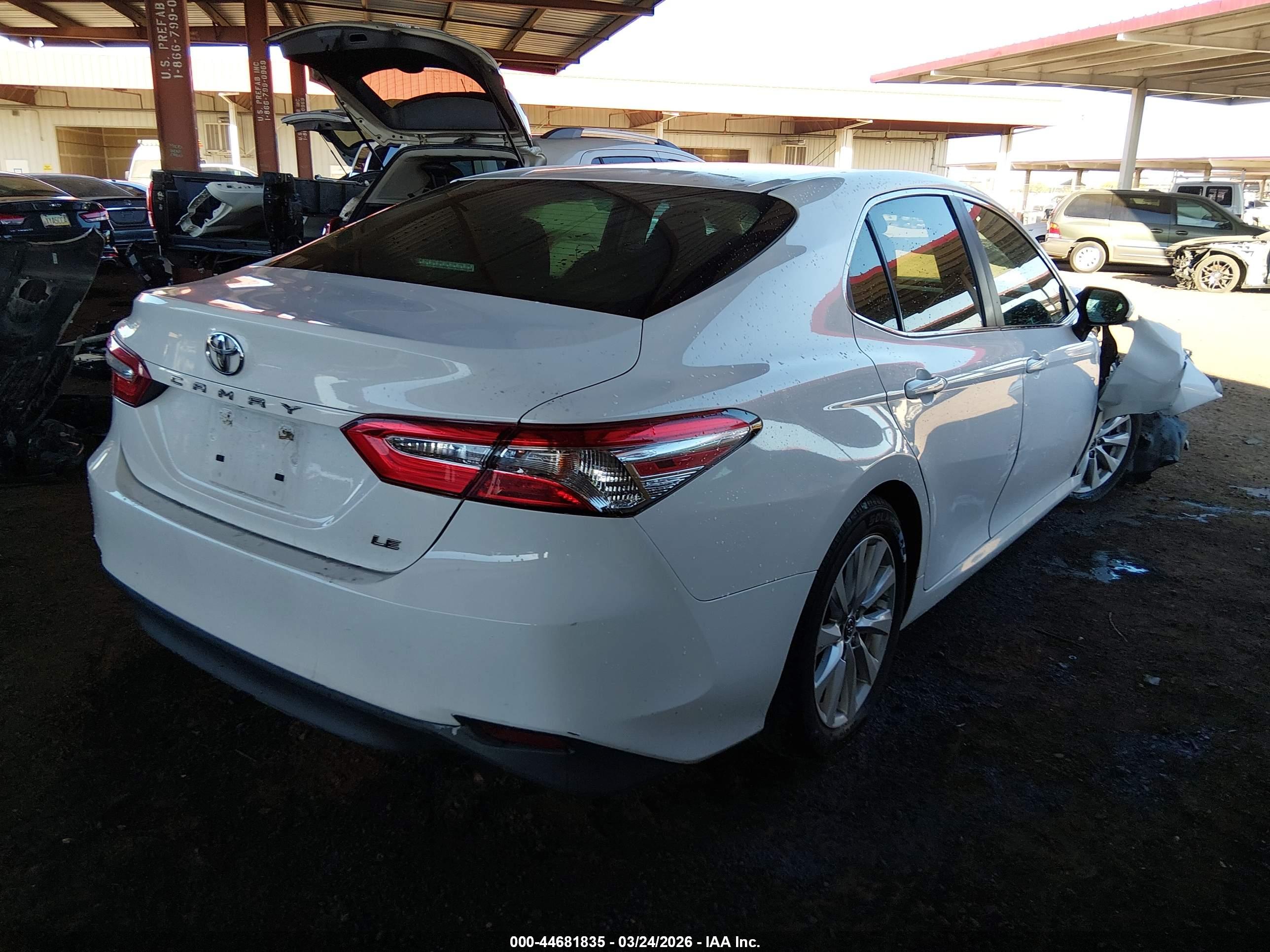 TOYOTA CAMRY image 4