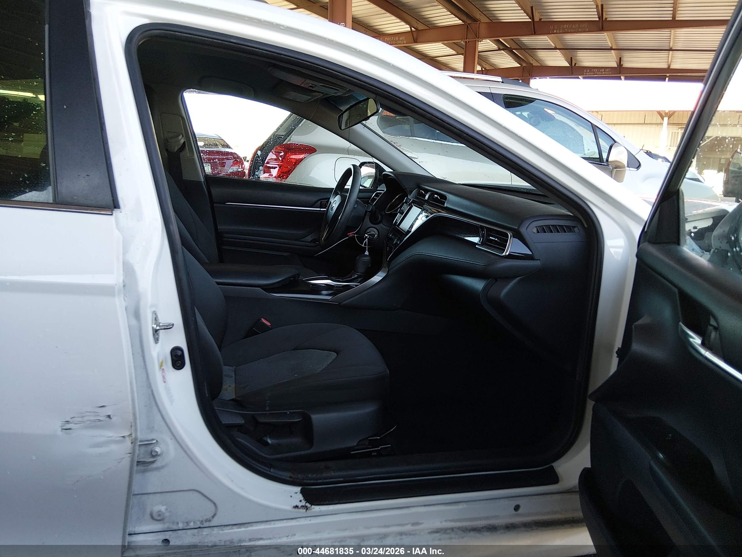 TOYOTA CAMRY image 5