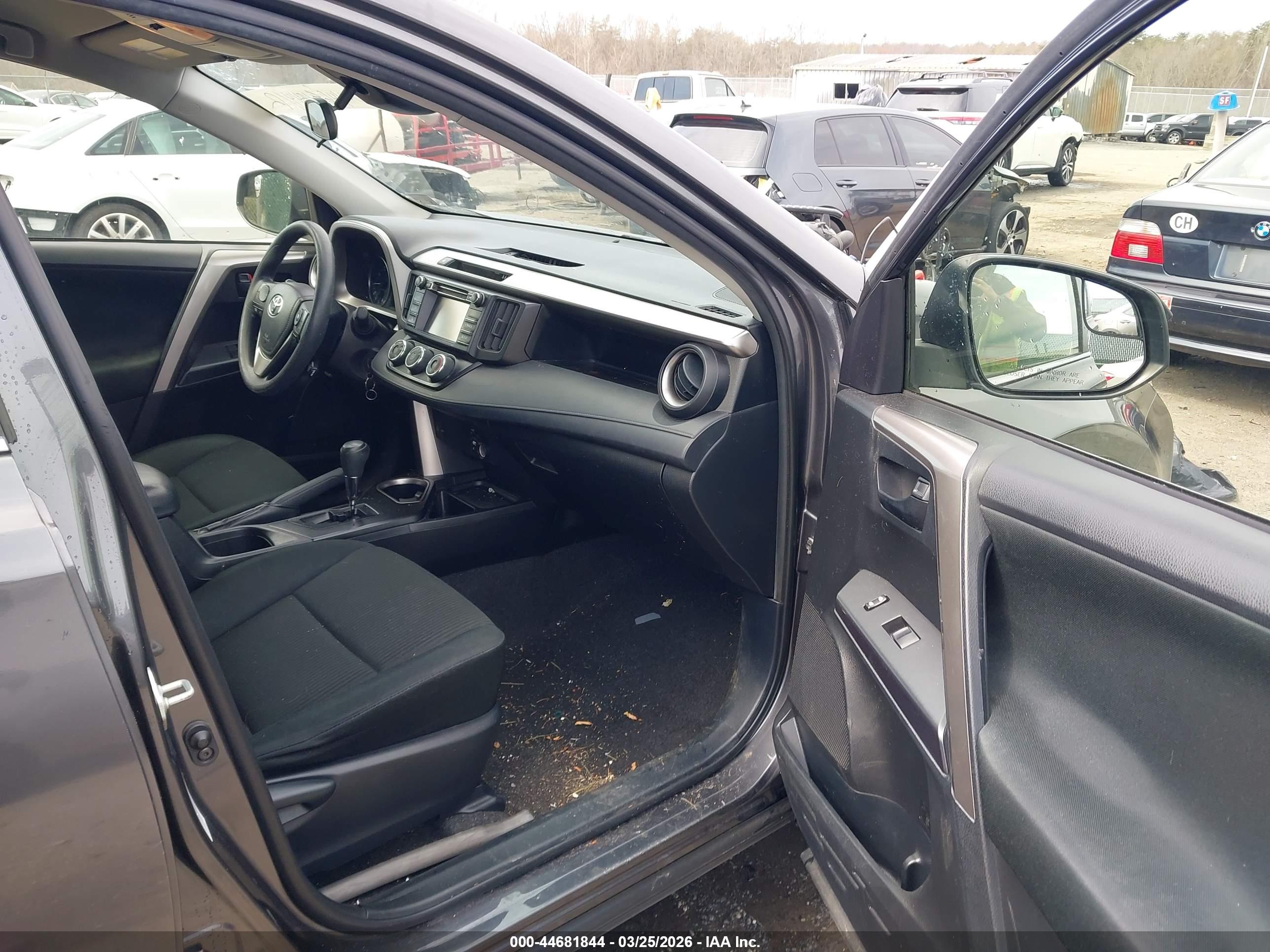 TOYOTA RAV4 image 5