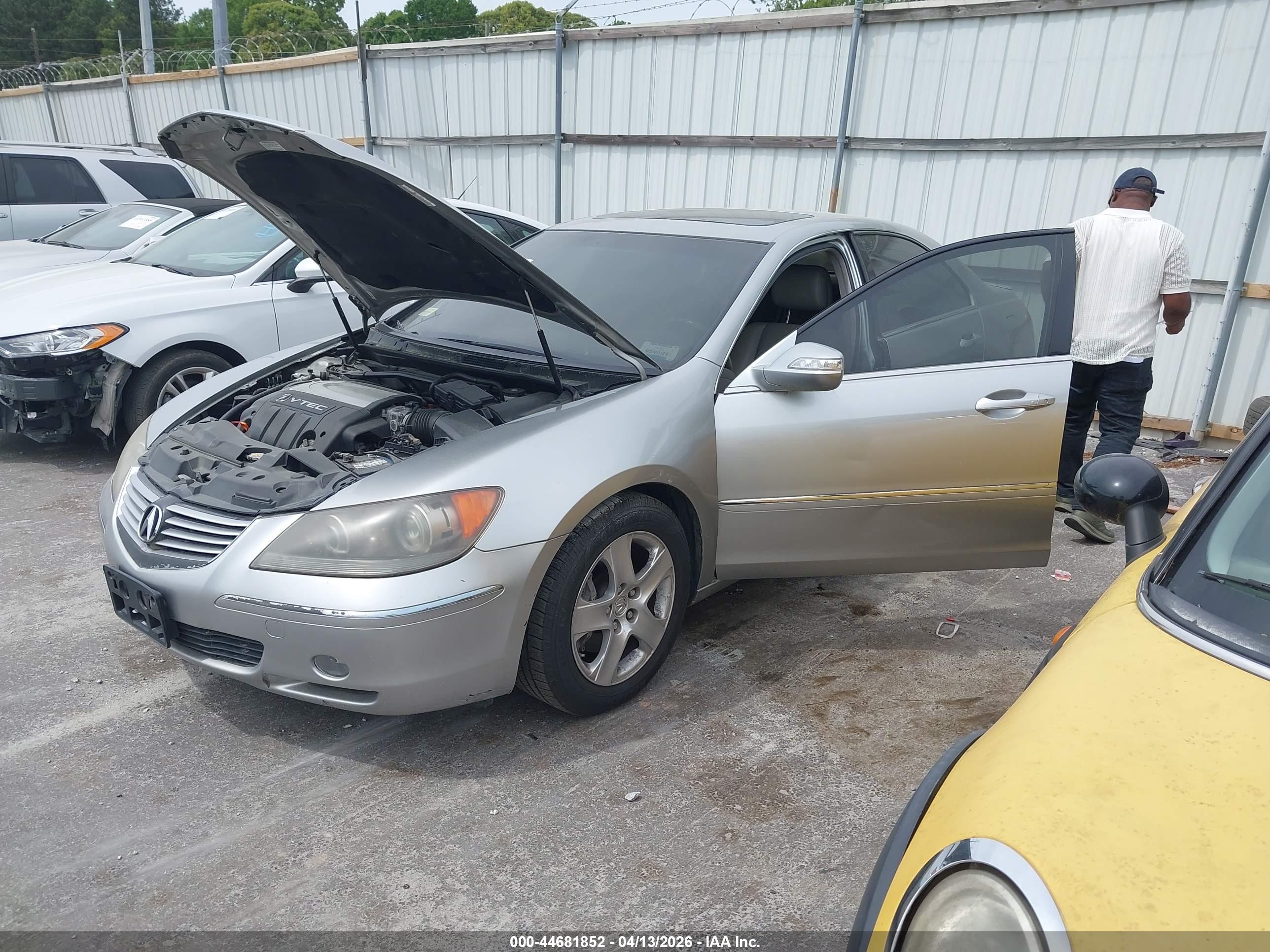 ACURA RL image 2