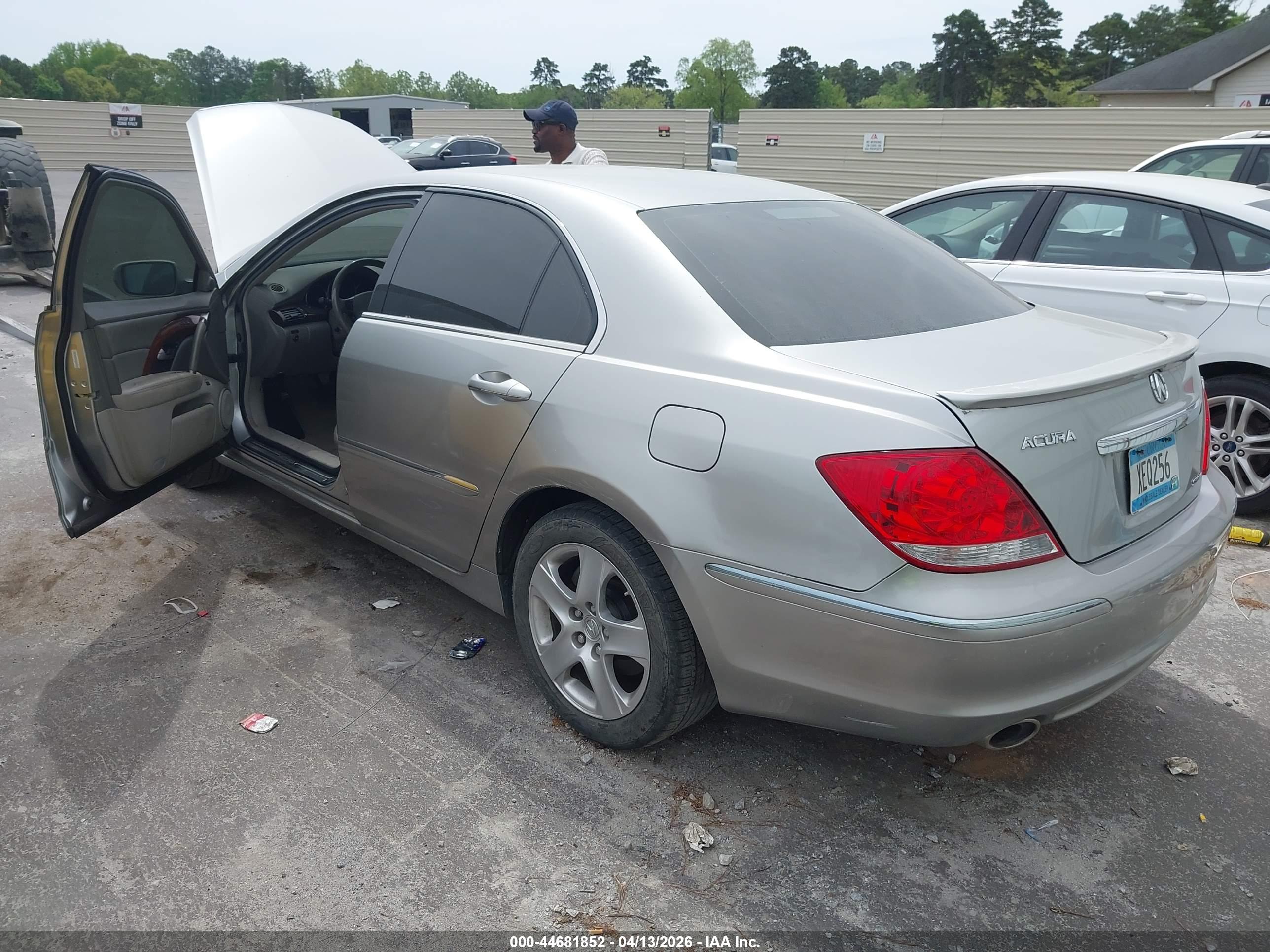 ACURA RL image 3