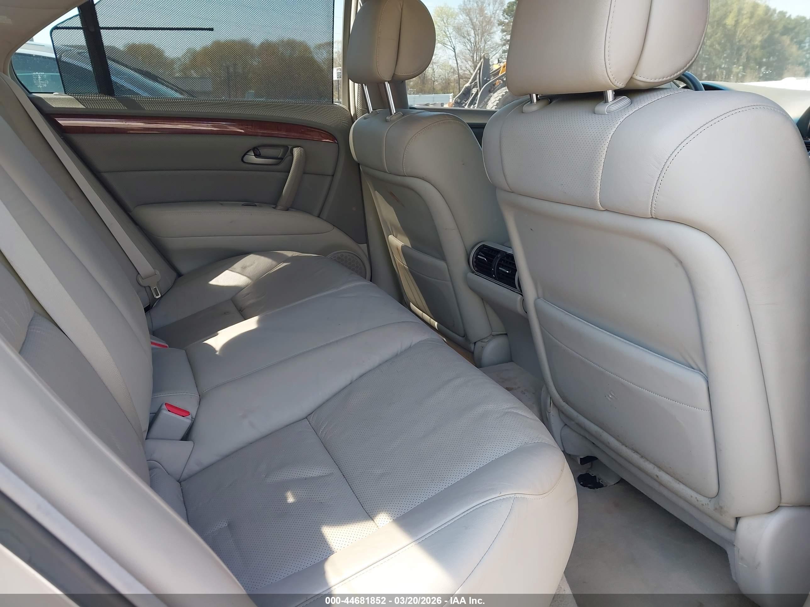 ACURA RL image 8