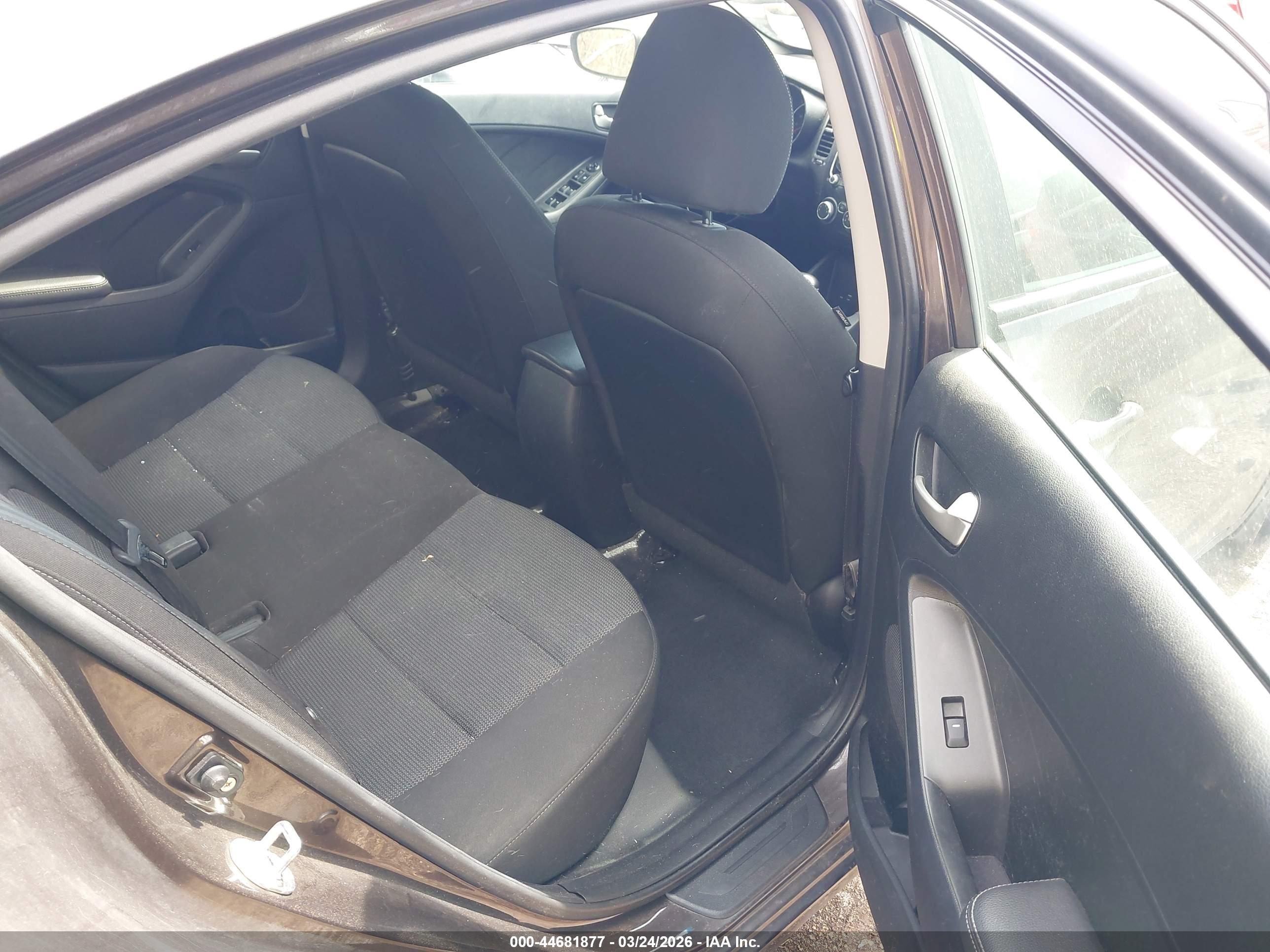 KIA FORTE image 8