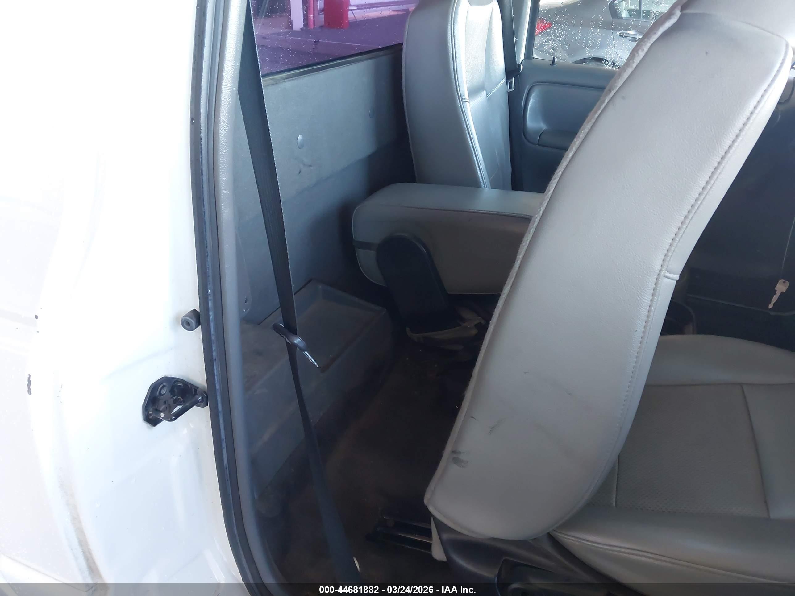 FORD RANGER image 8