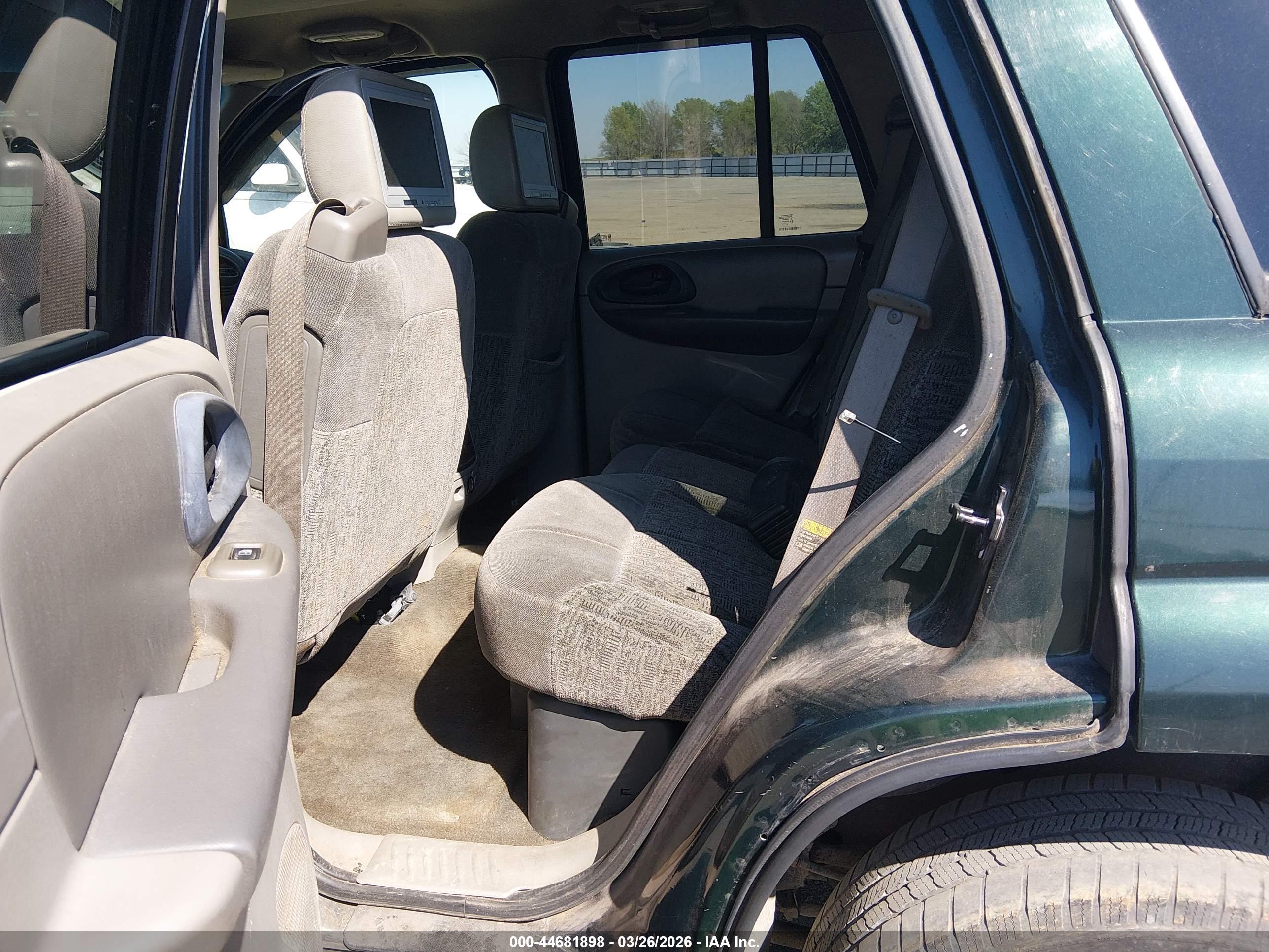 CHEVROLET TRAILBLAZER image 8