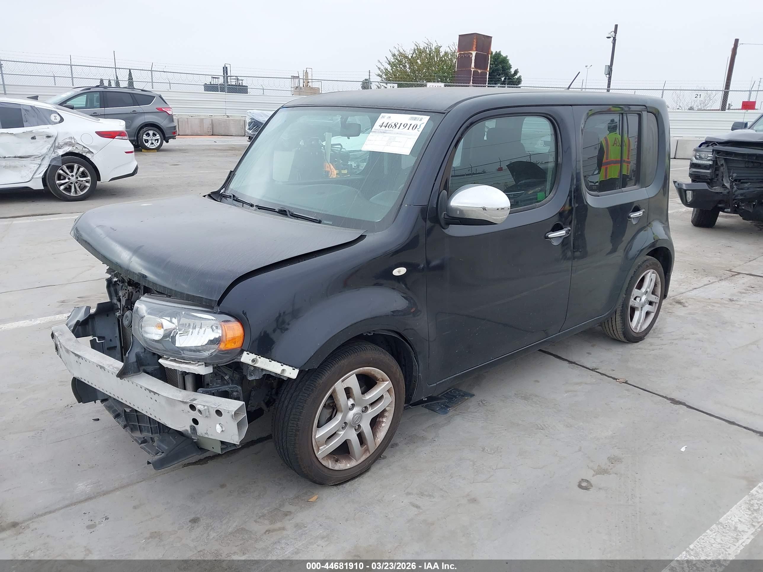 NISSAN CUBE image 2