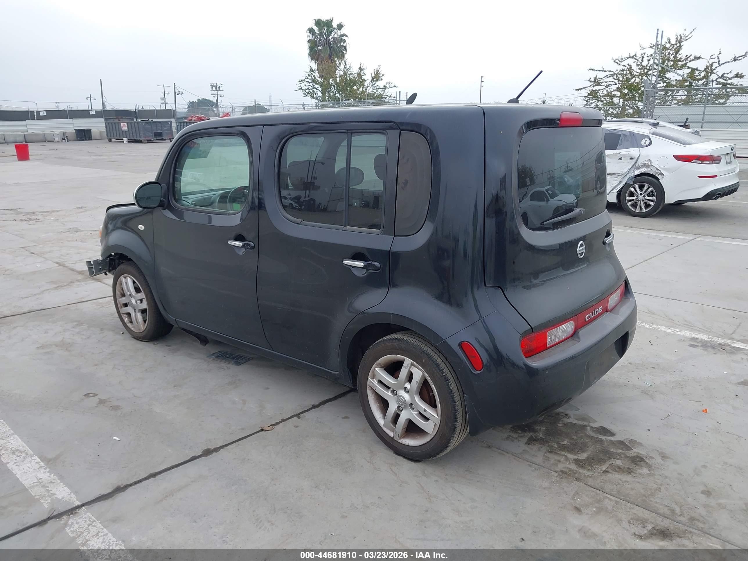 NISSAN CUBE image 3