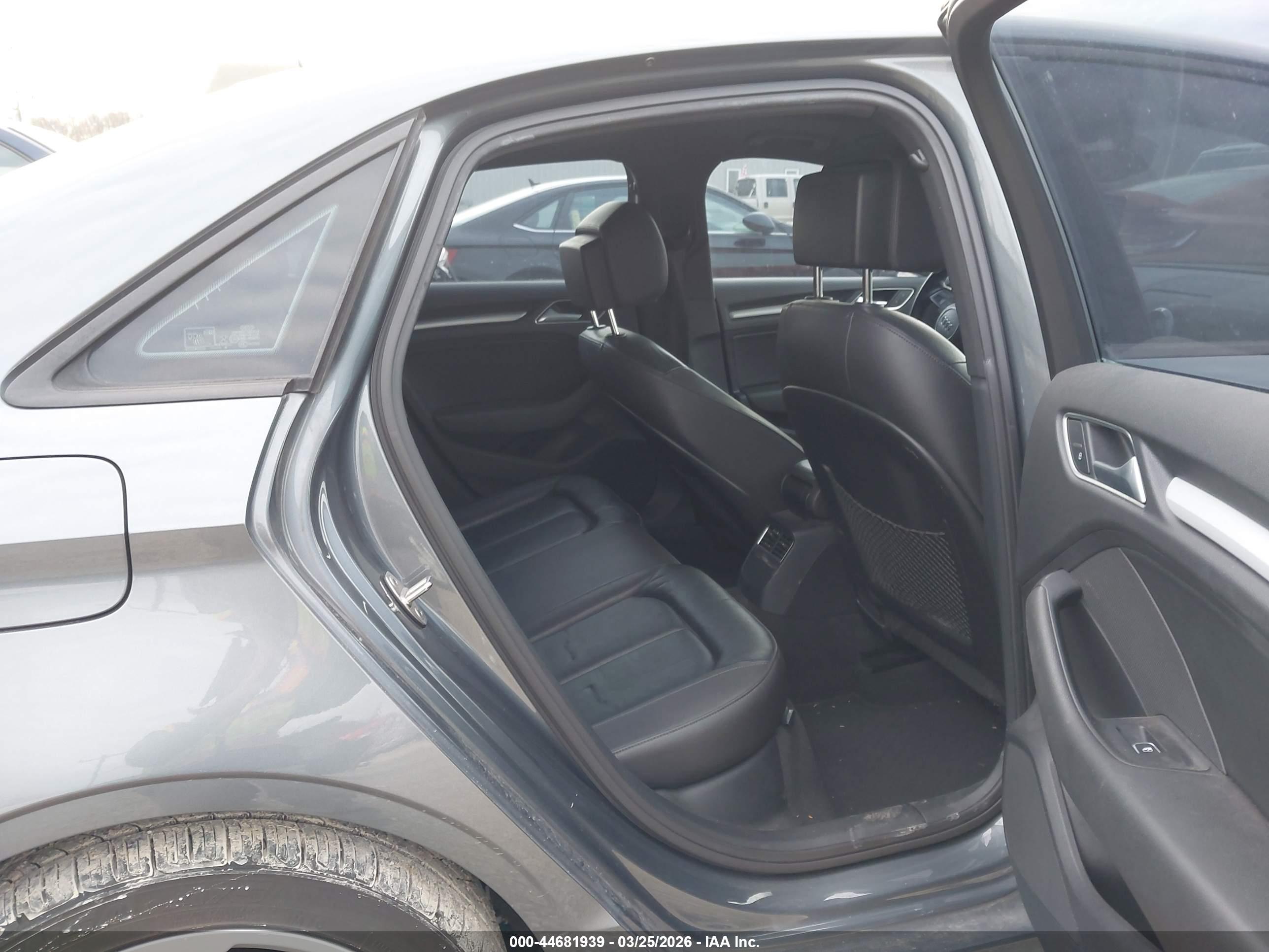 AUDI A3 image 8