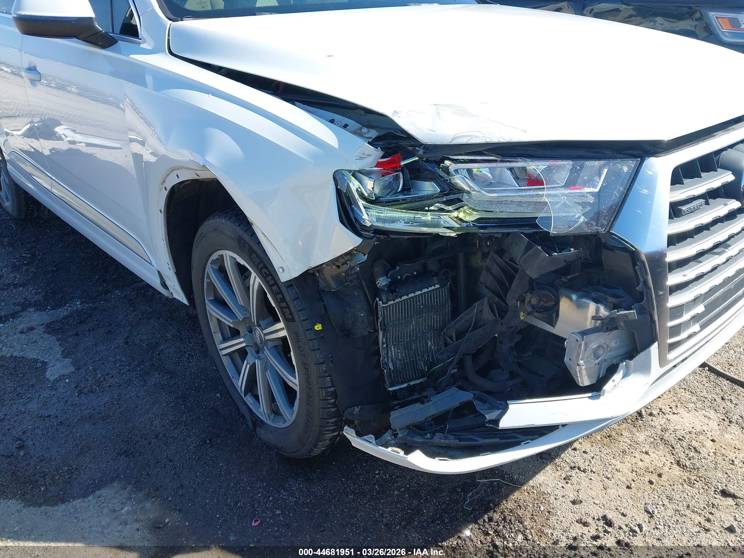 AUDI Q7 image 6