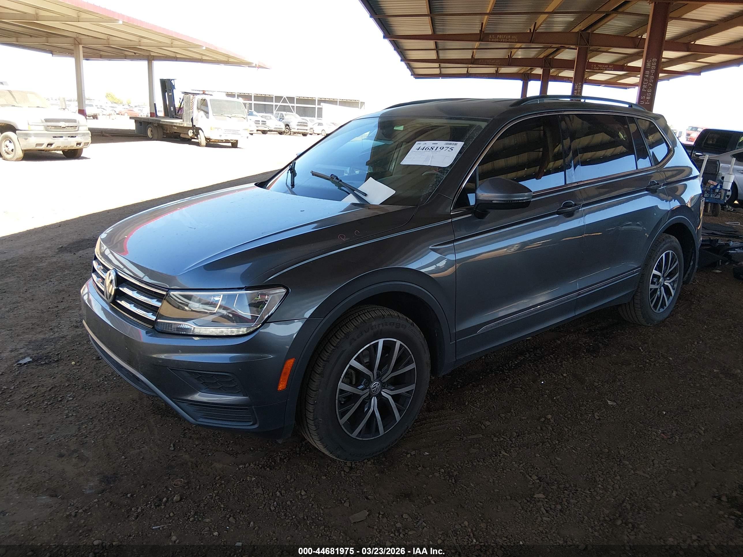 VOLKSWAGEN TIGUAN image 2