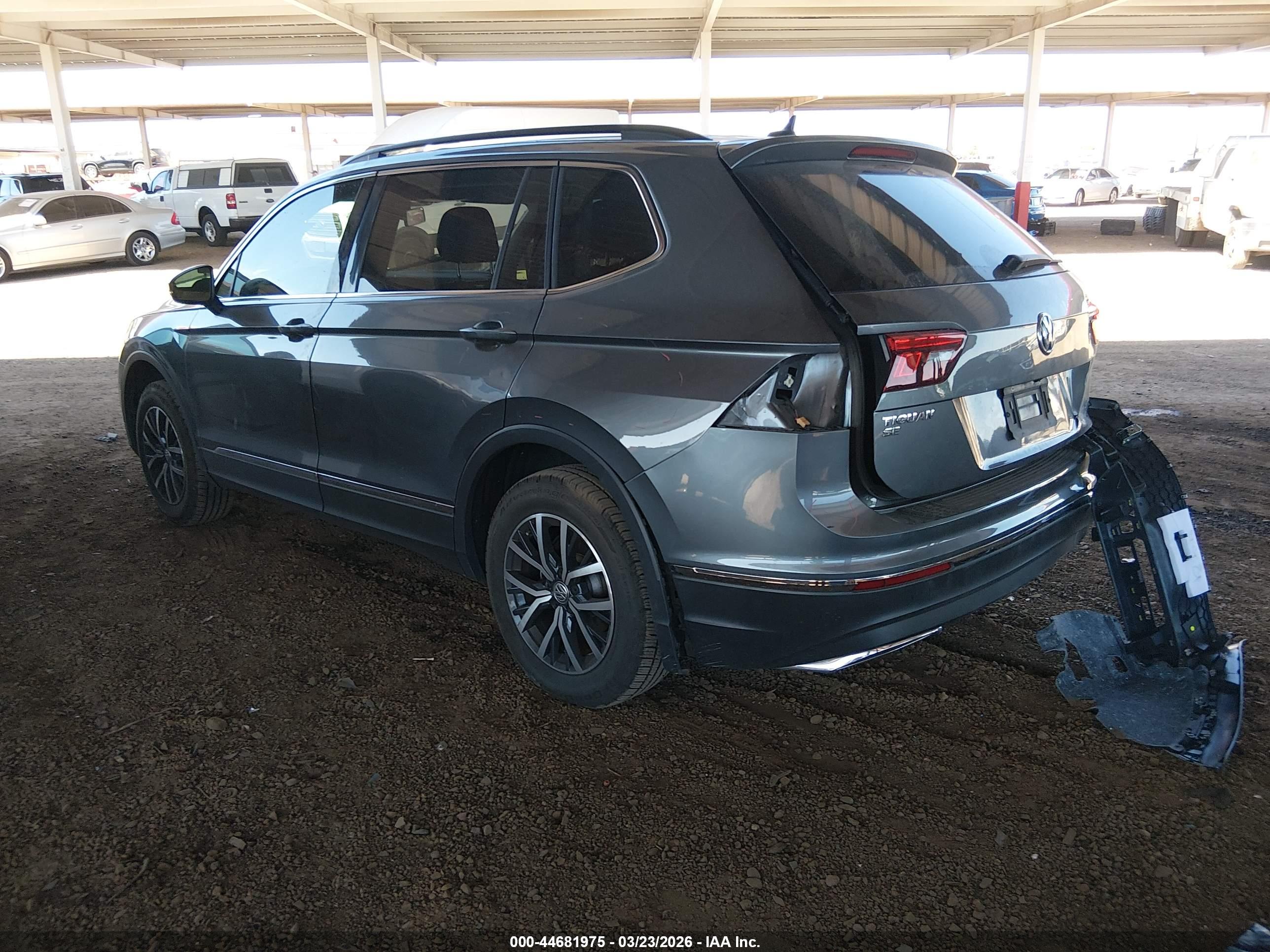 VOLKSWAGEN TIGUAN image 3
