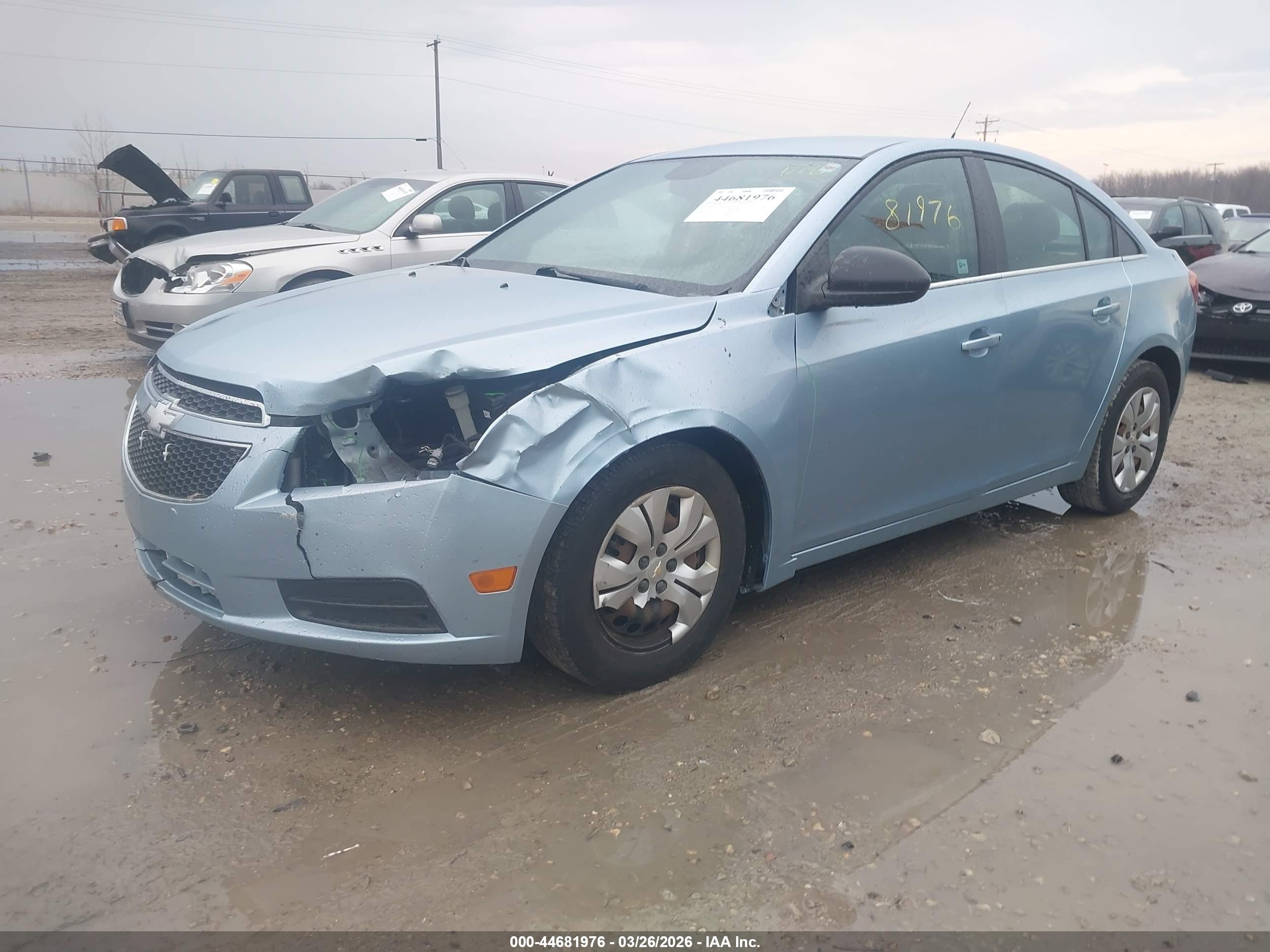 CHEVROLET CRUZE image 2