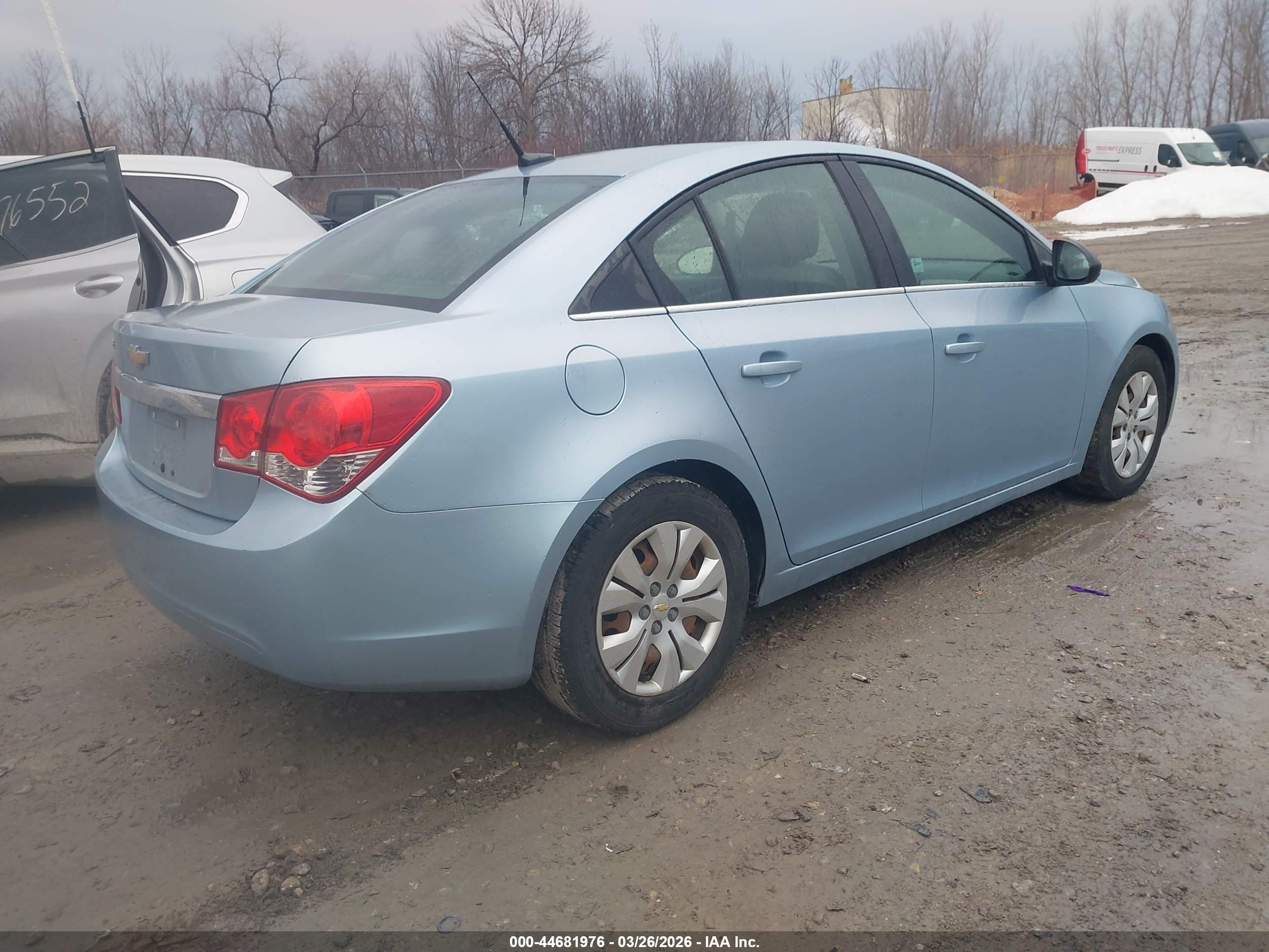 CHEVROLET CRUZE image 4