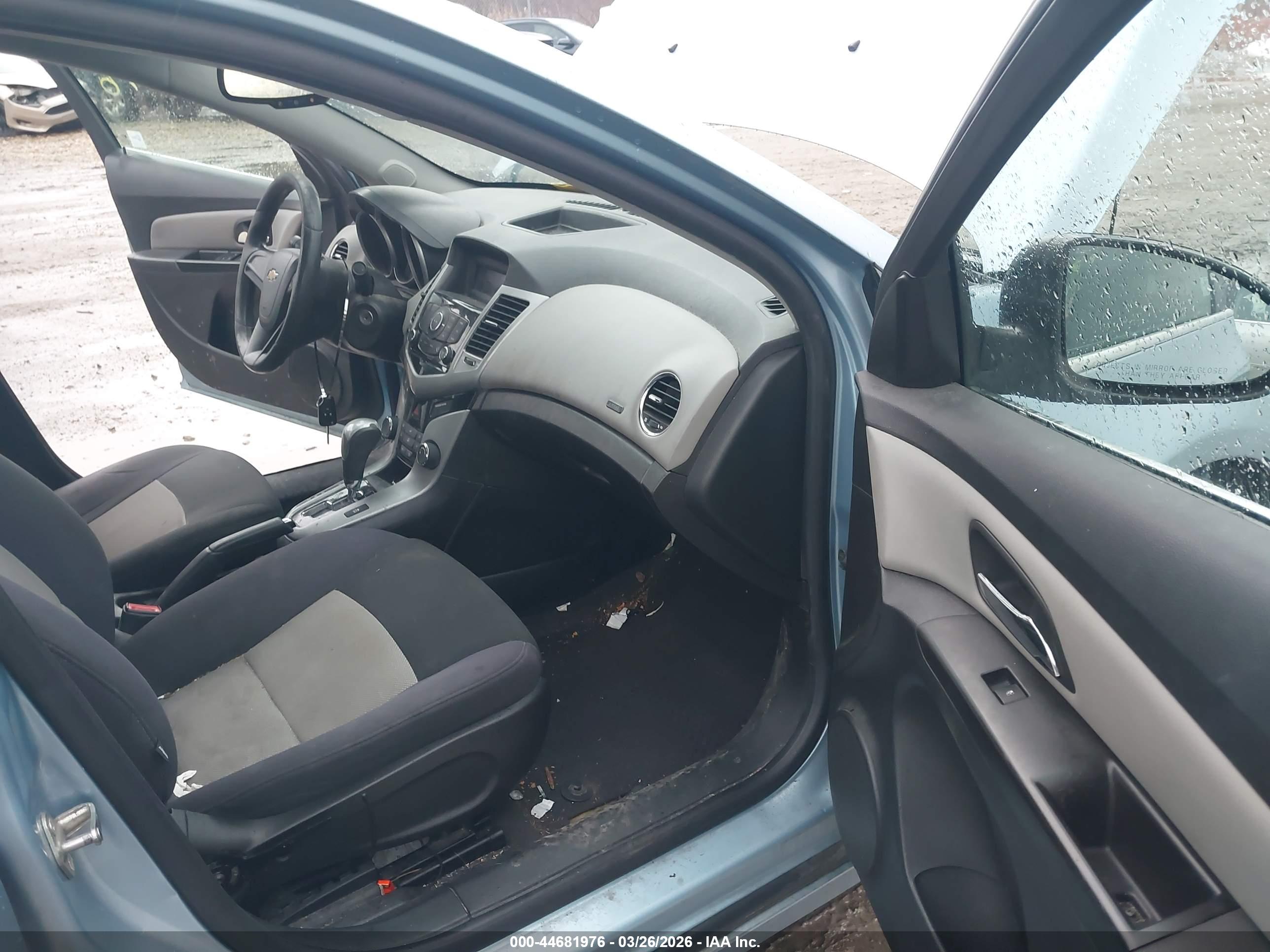 CHEVROLET CRUZE image 5