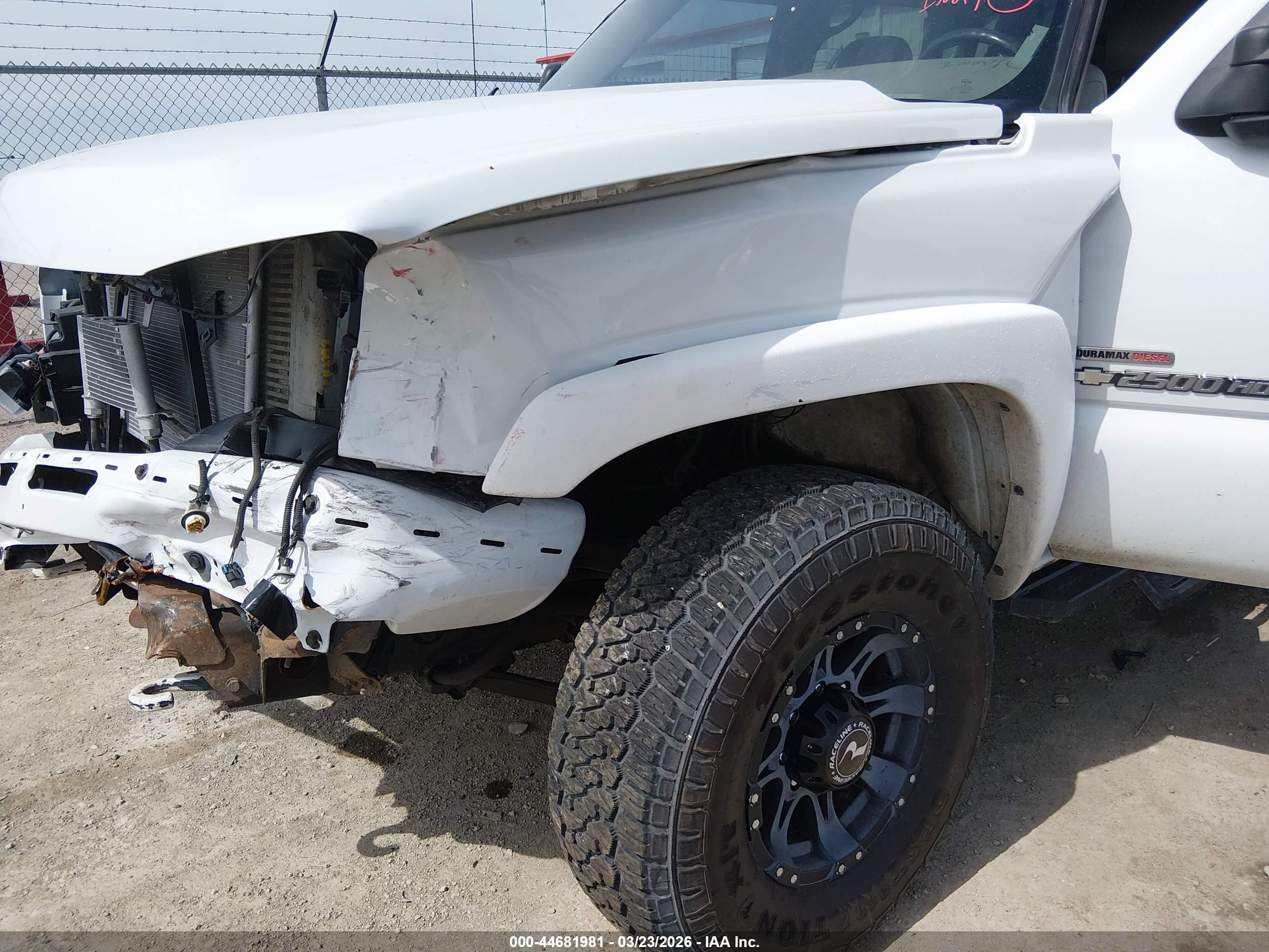 CHEVROLET SILVERADO image 6